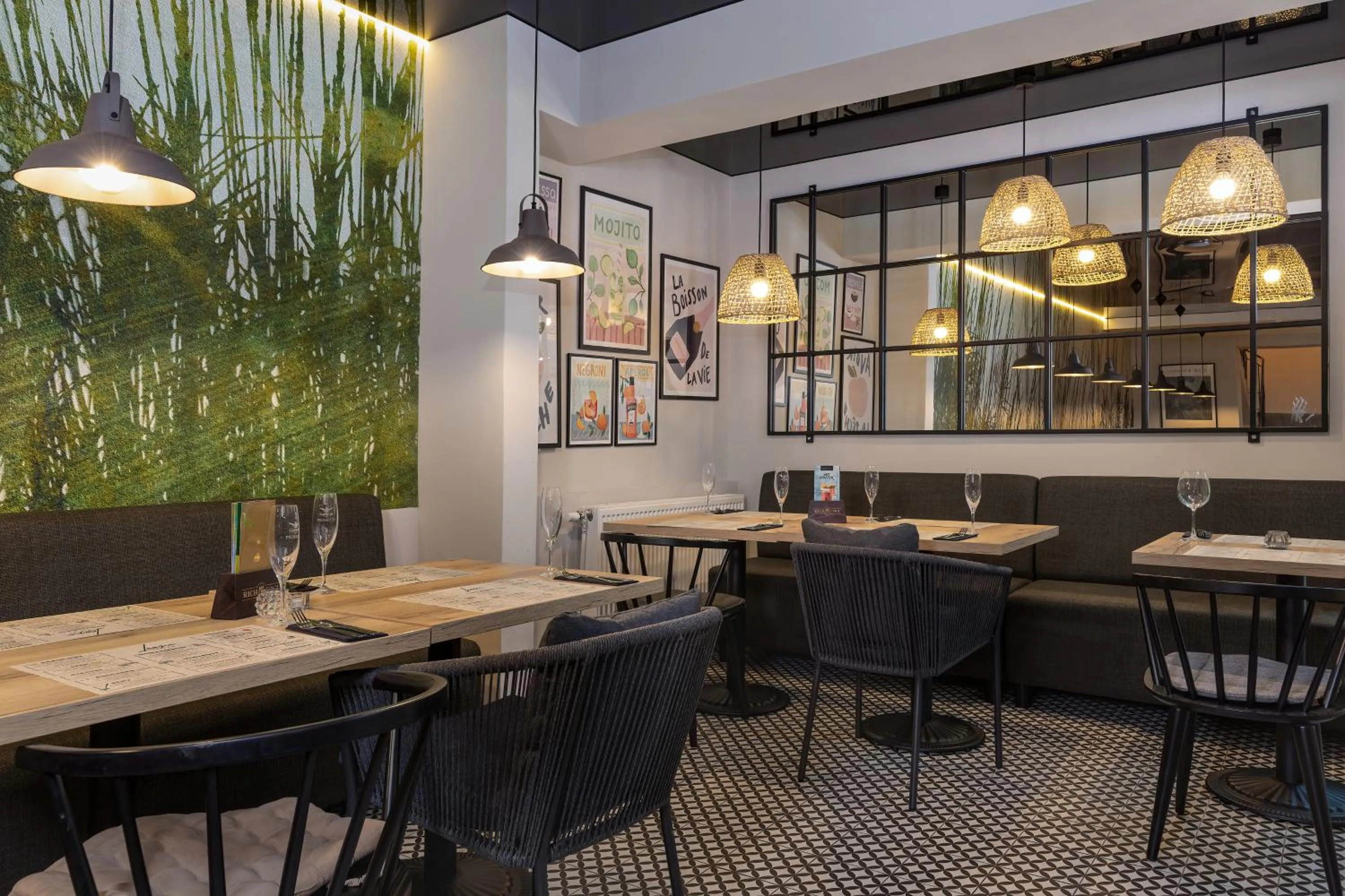 Restaurant/places to eat in Aparthotel Etna