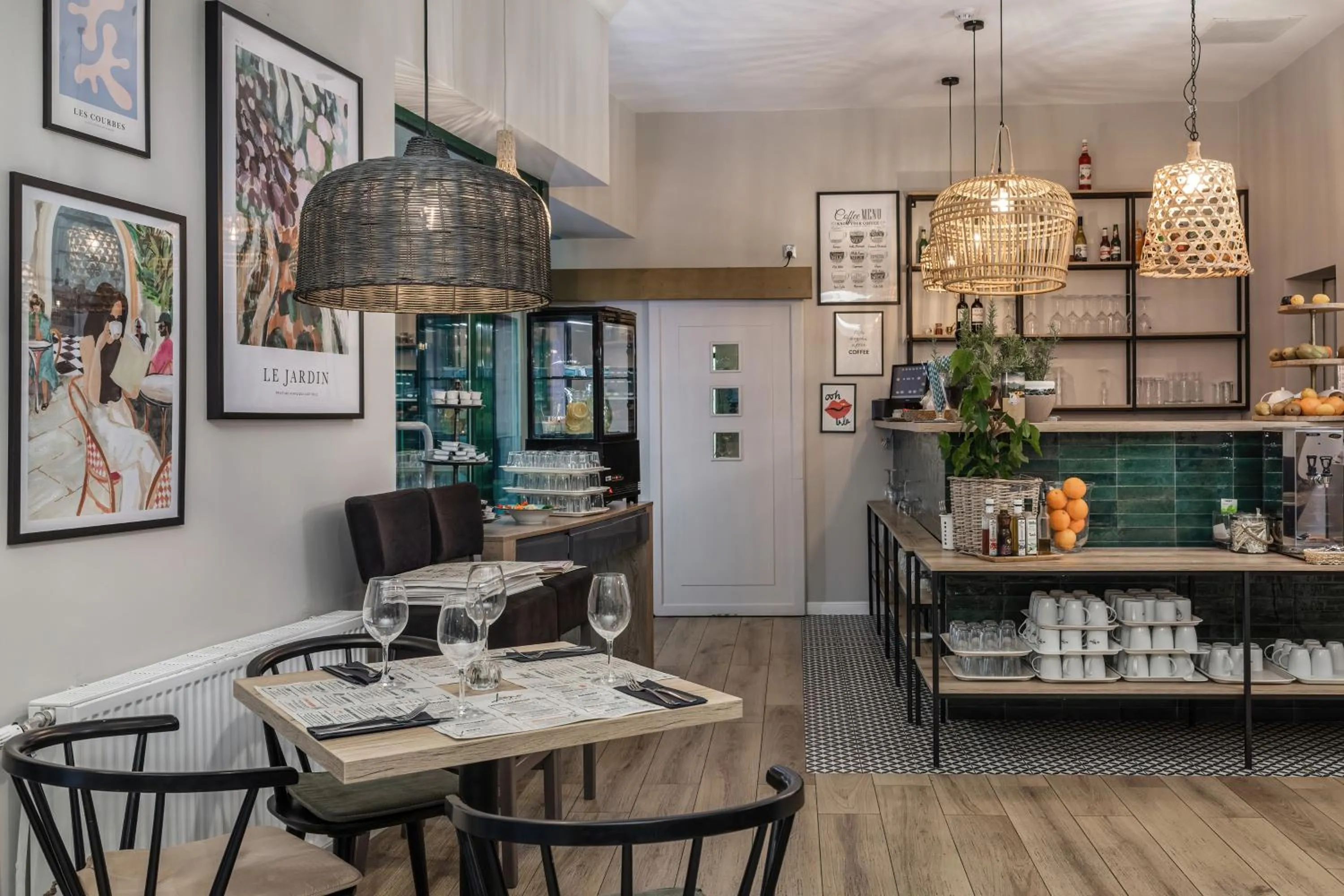 Restaurant/places to eat in Aparthotel Etna