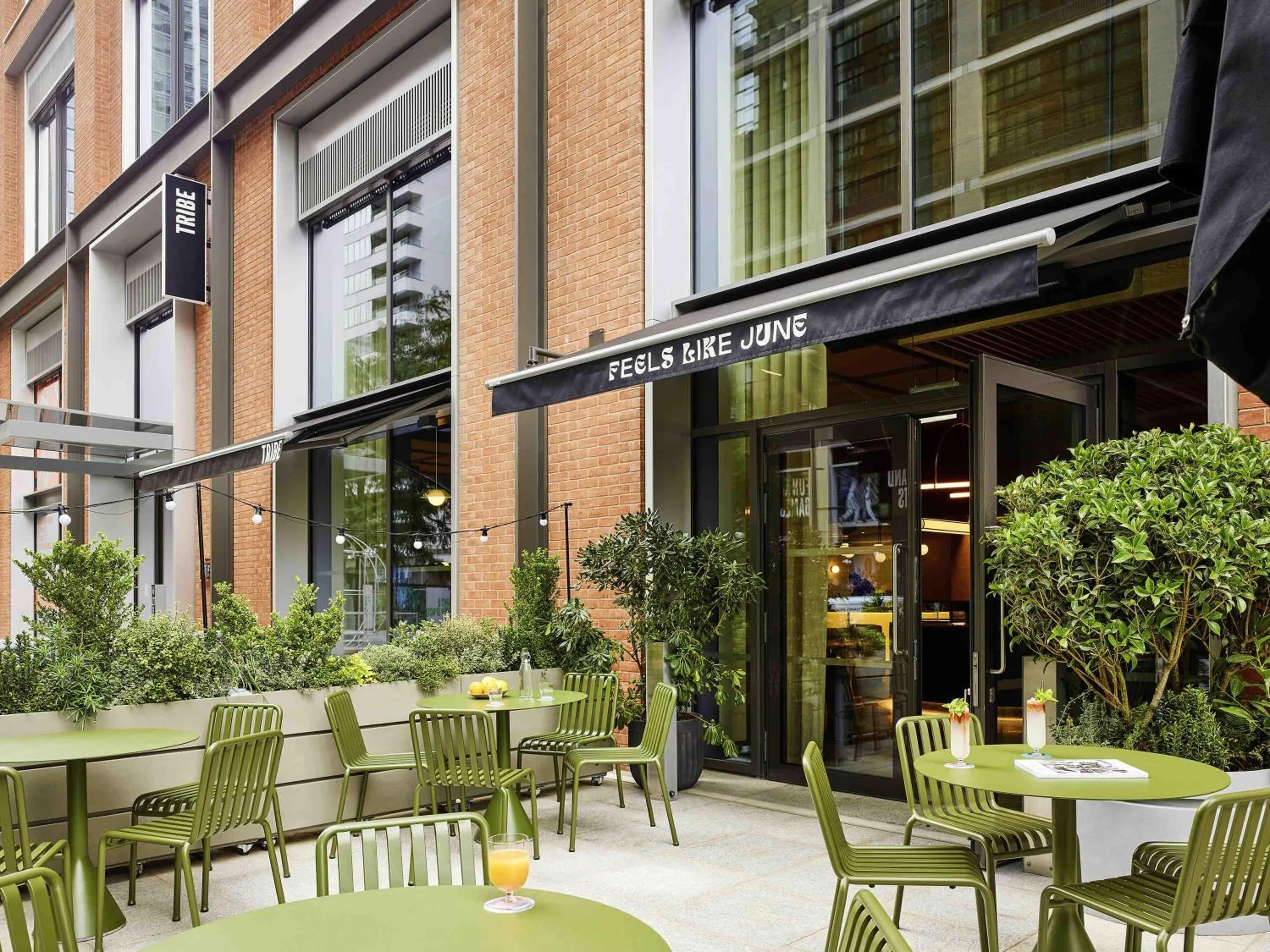 Restaurant/places to eat in TRIBE London Canary Wharf