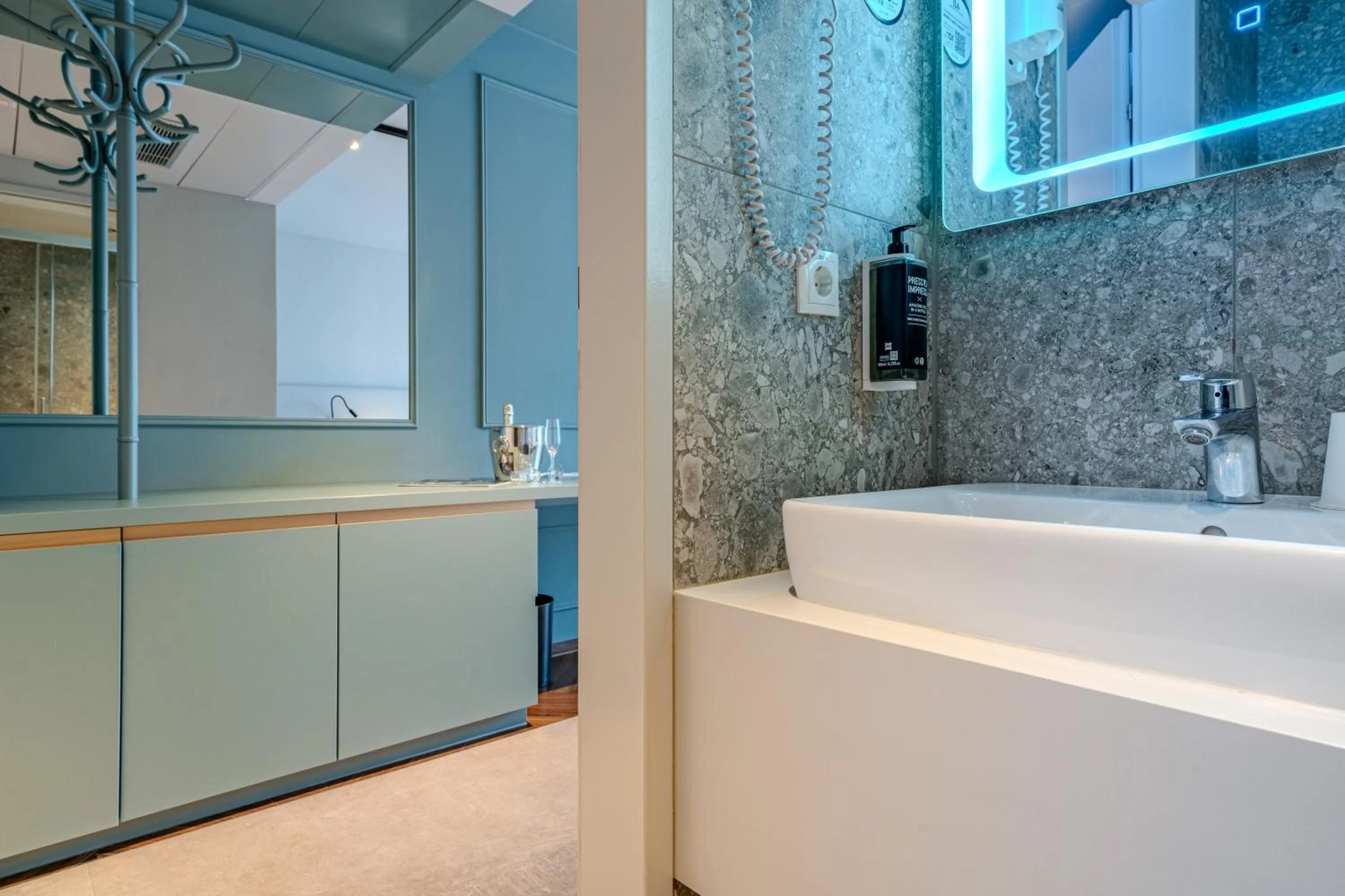 Bathroom in ibis Styles Graz Messe