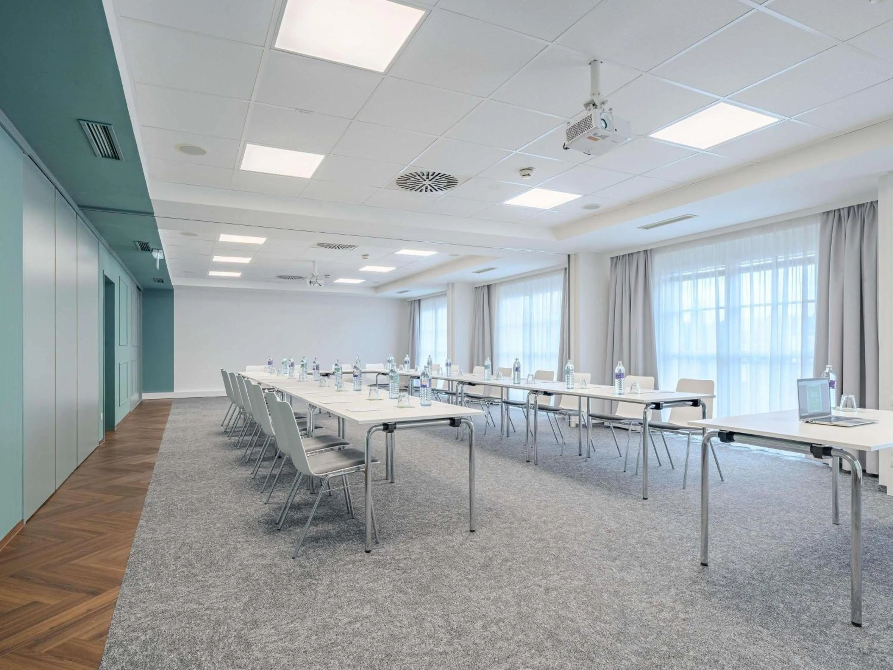 Meeting/conference room in ibis Styles Graz Messe