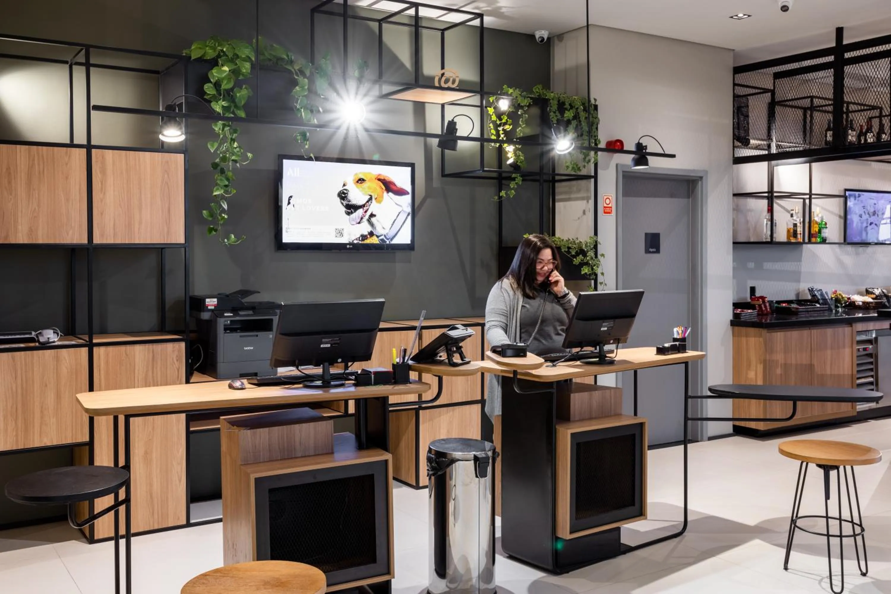 Lobby or reception in ibis Botucatu