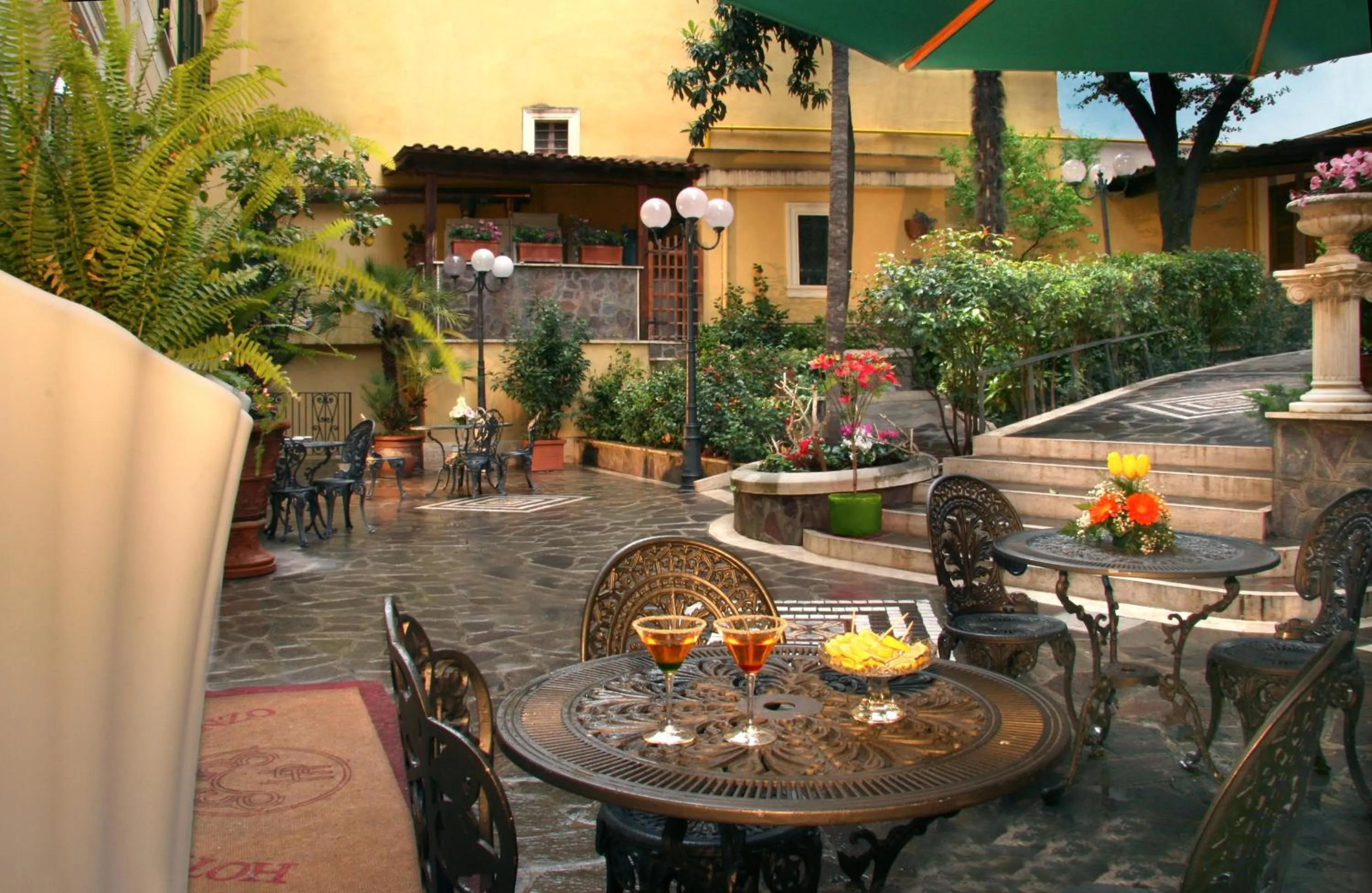 Restaurant/places to eat in Hotel Villa San Lorenzo Maria