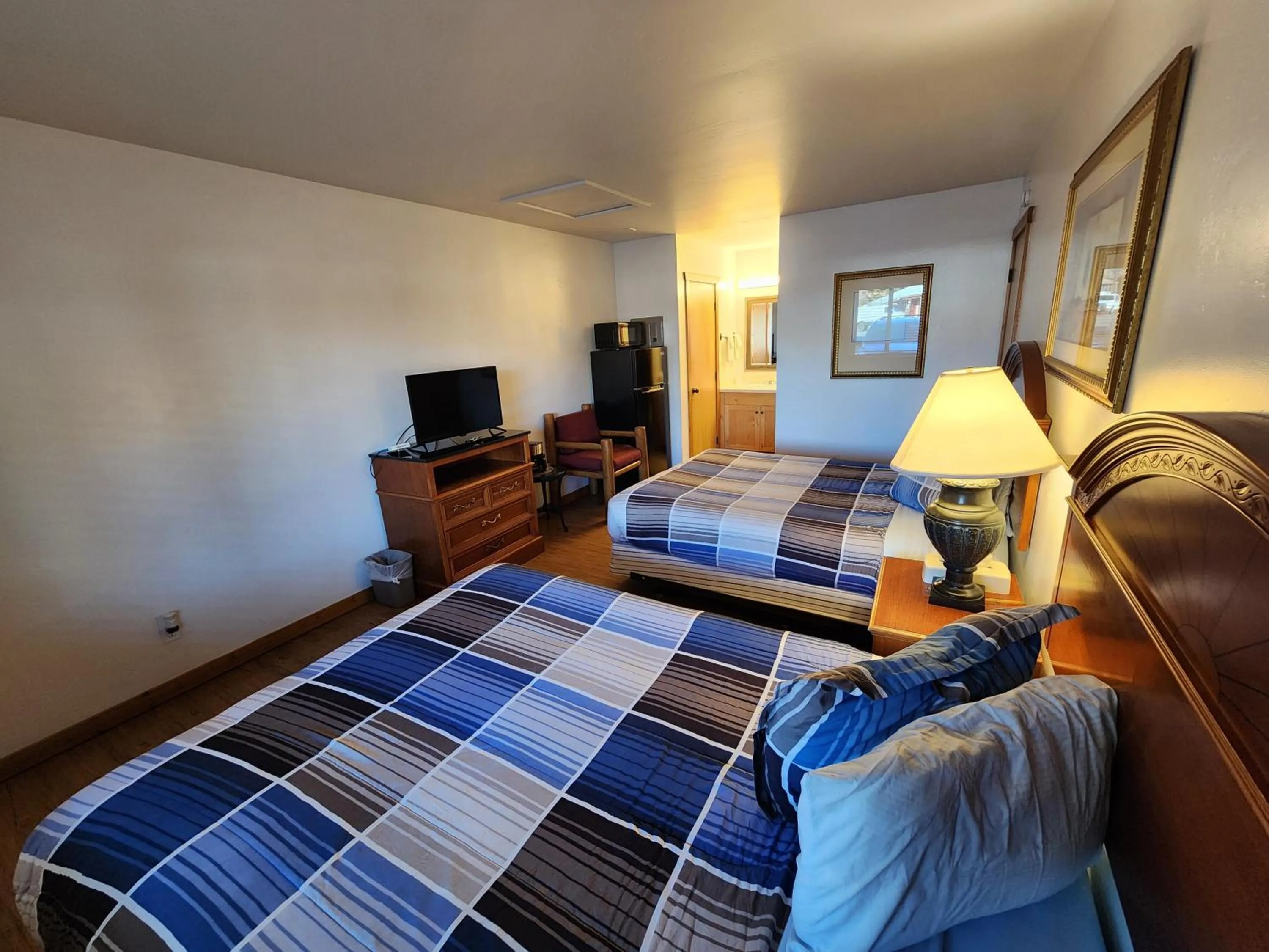 Bed in High Country Motel