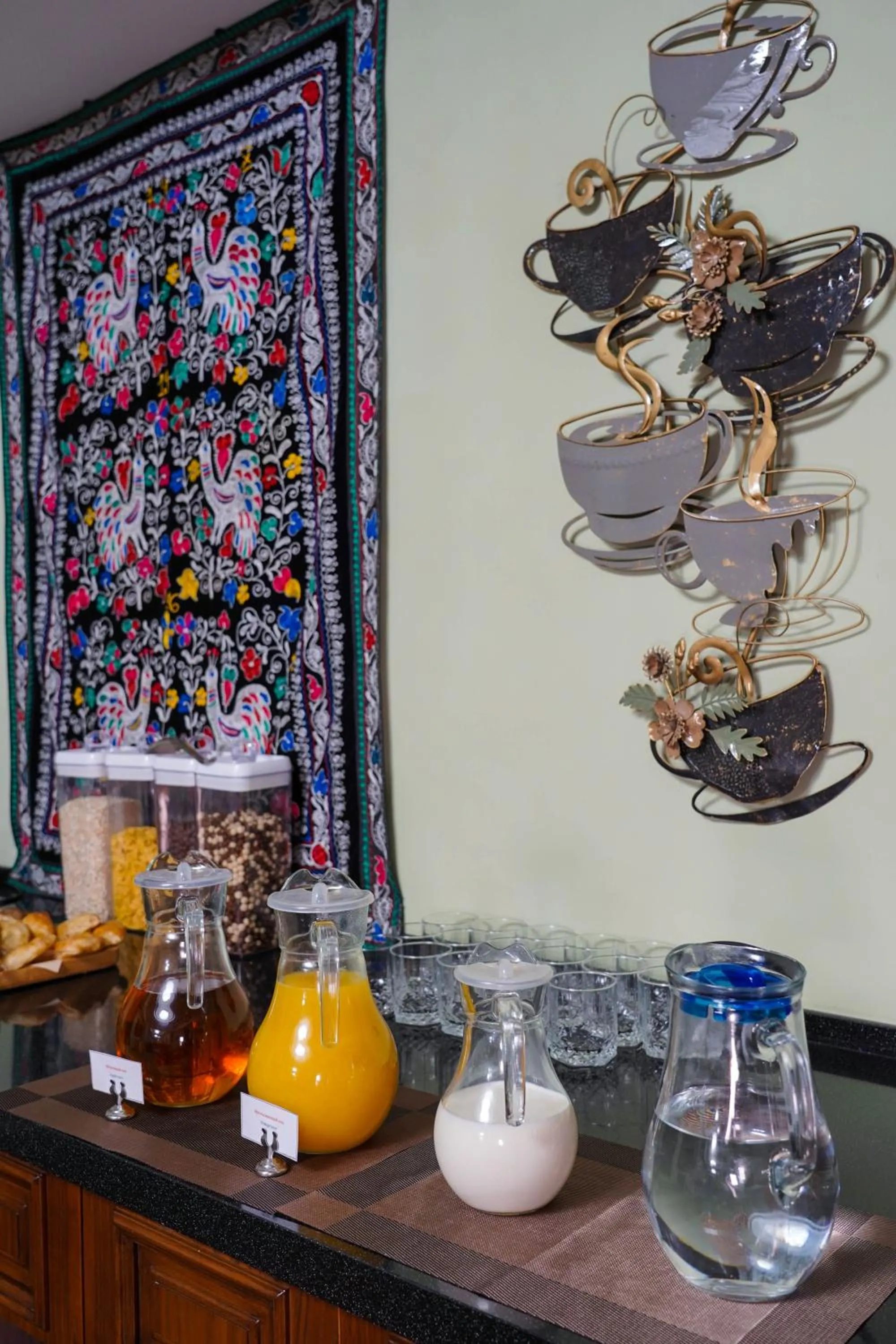 Restaurant/places to eat in Sangzor Boutique Hotel