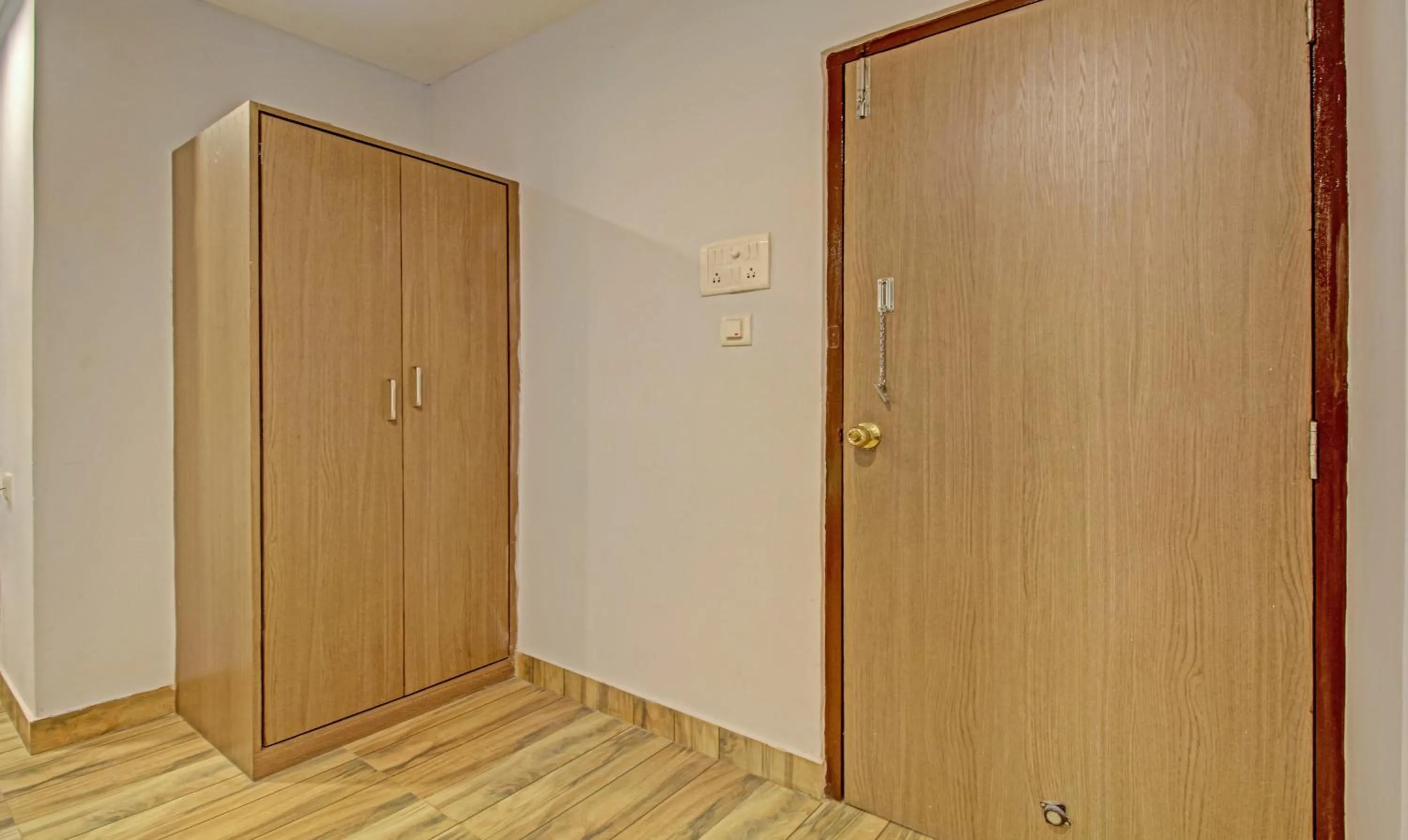 wardrobe in Hotel Royal Crowne near Kolkata Airport