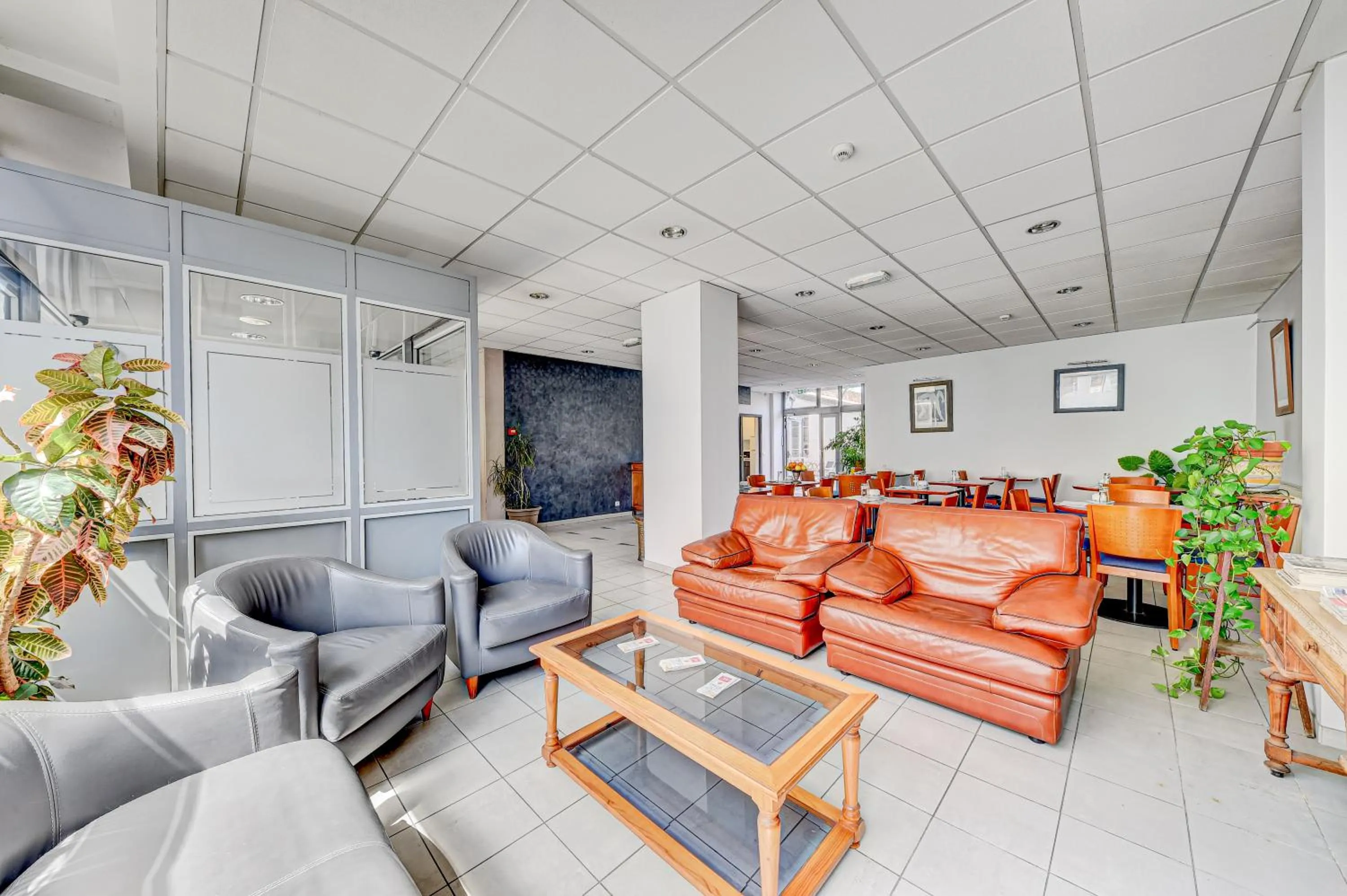 Living room in Hôtel Robespierre Ex Idéal hôtel Paris - Montreuil