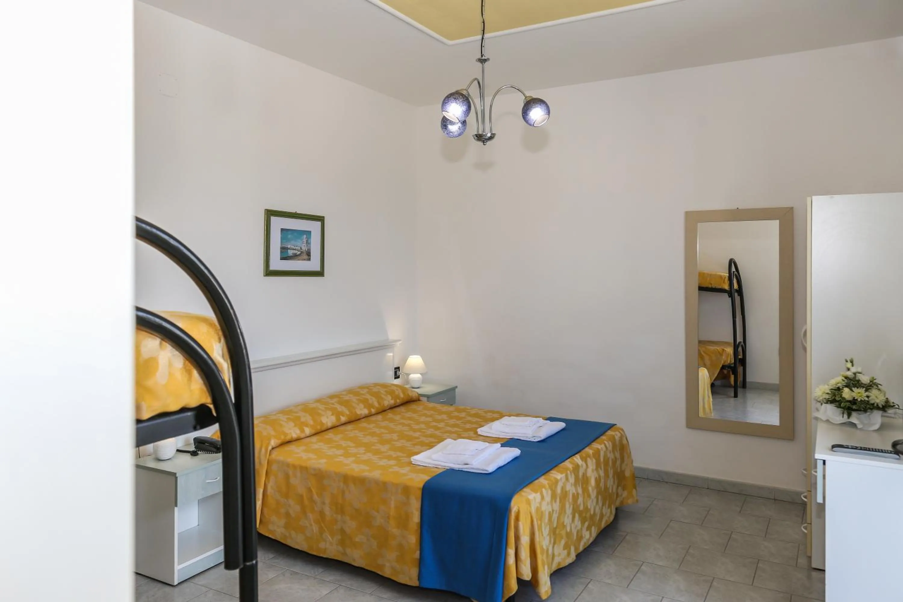 Bedroom, Bed in Hotel Luna Lido