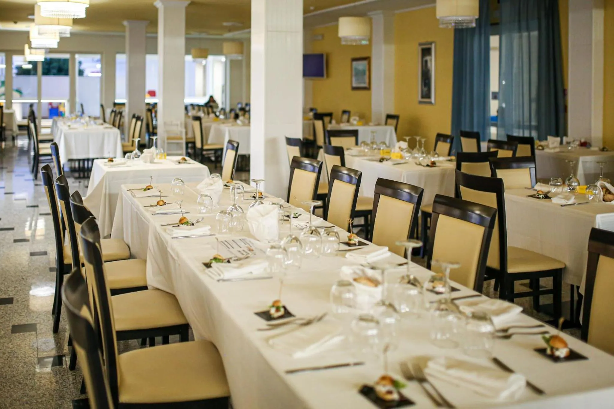 Restaurant/places to eat in Hotel Luna Lido