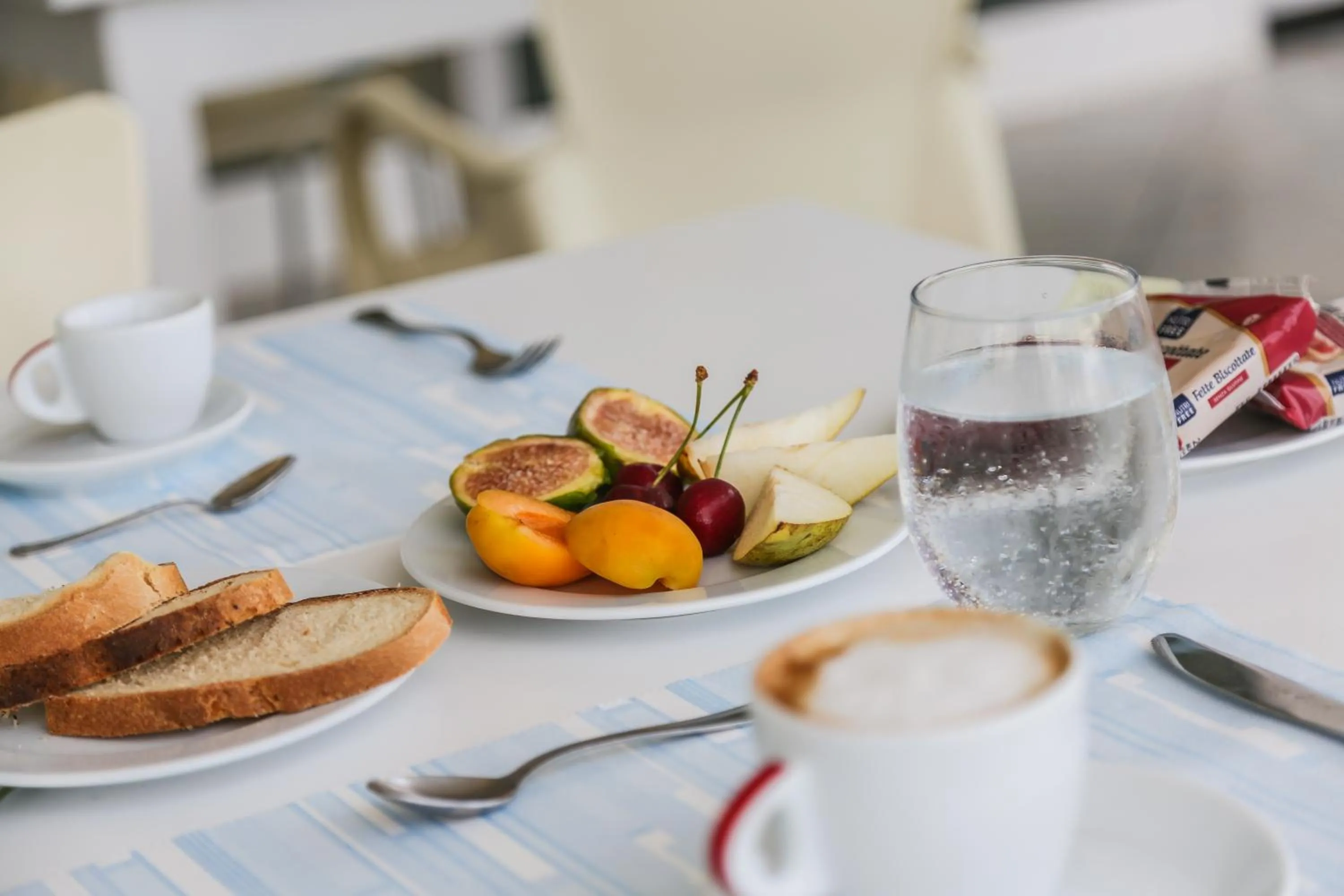 Food and drinks in Hotel Luna Lido