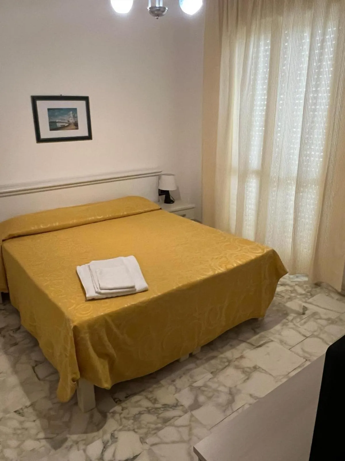 Bedroom, Bed in Hotel Luna Lido