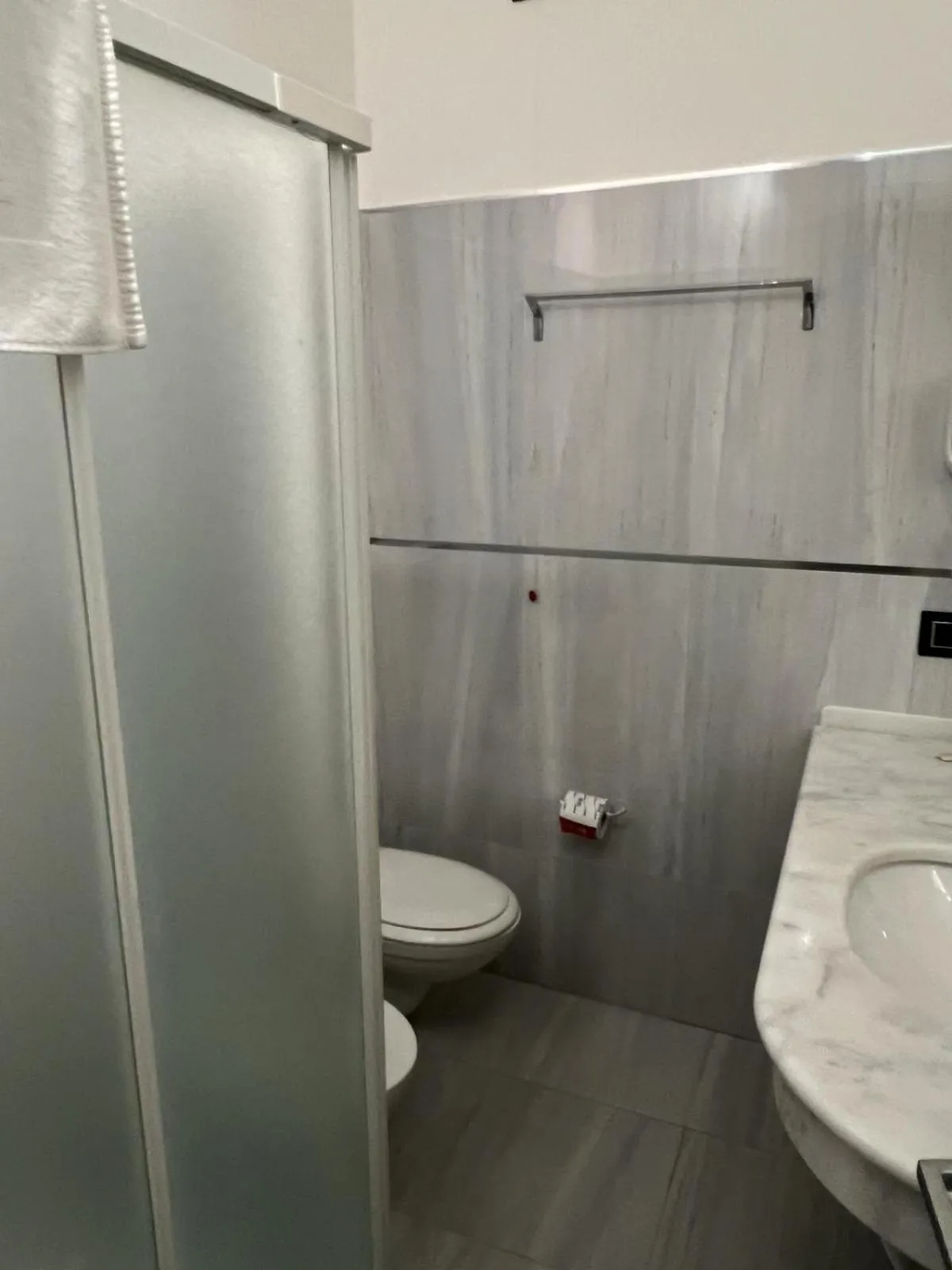 Shower in Hotel Luna Lido