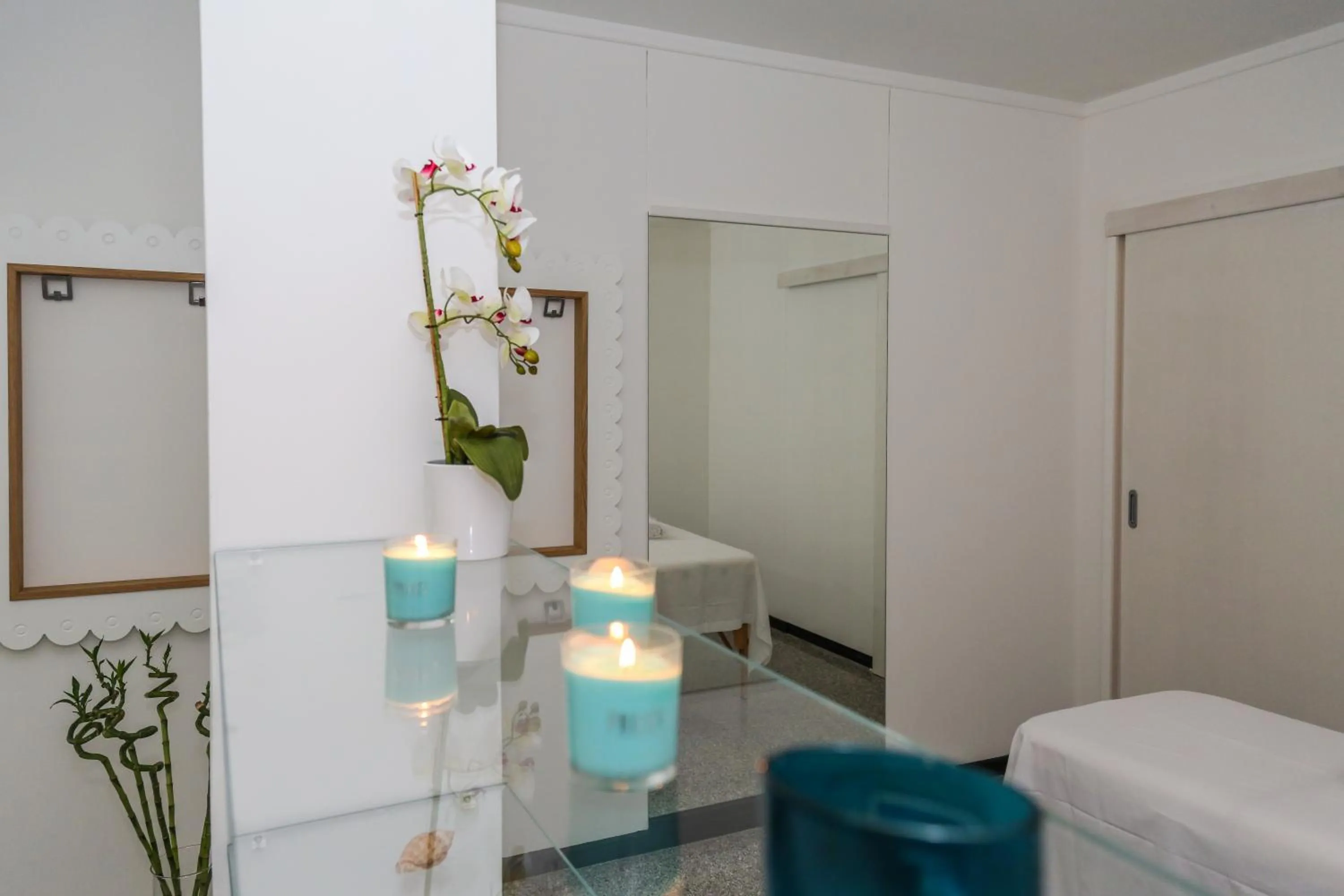 Decorative detail, Bed in Hotel Luna Lido