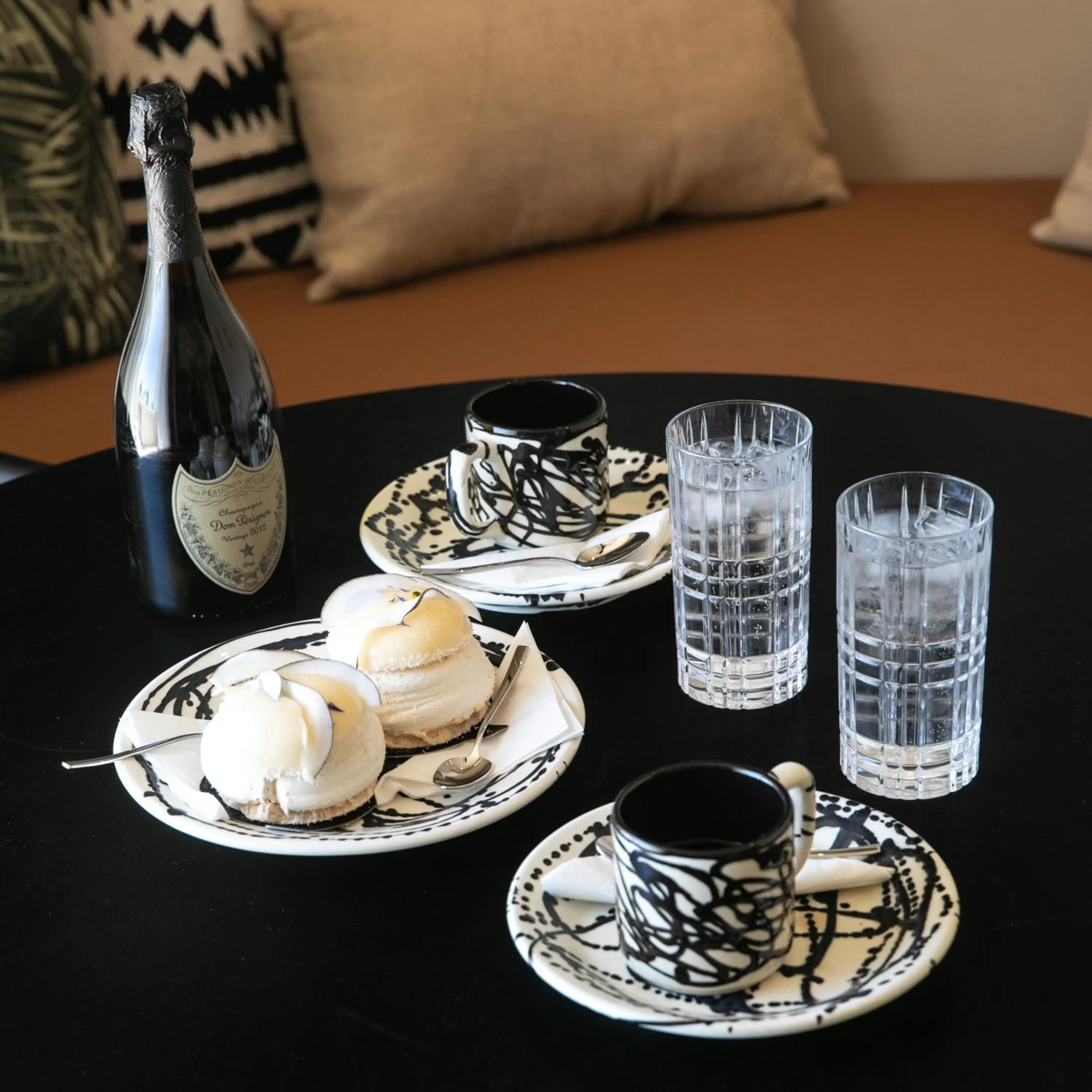 Food and drinks in Eden Beachfront Residences & Suites