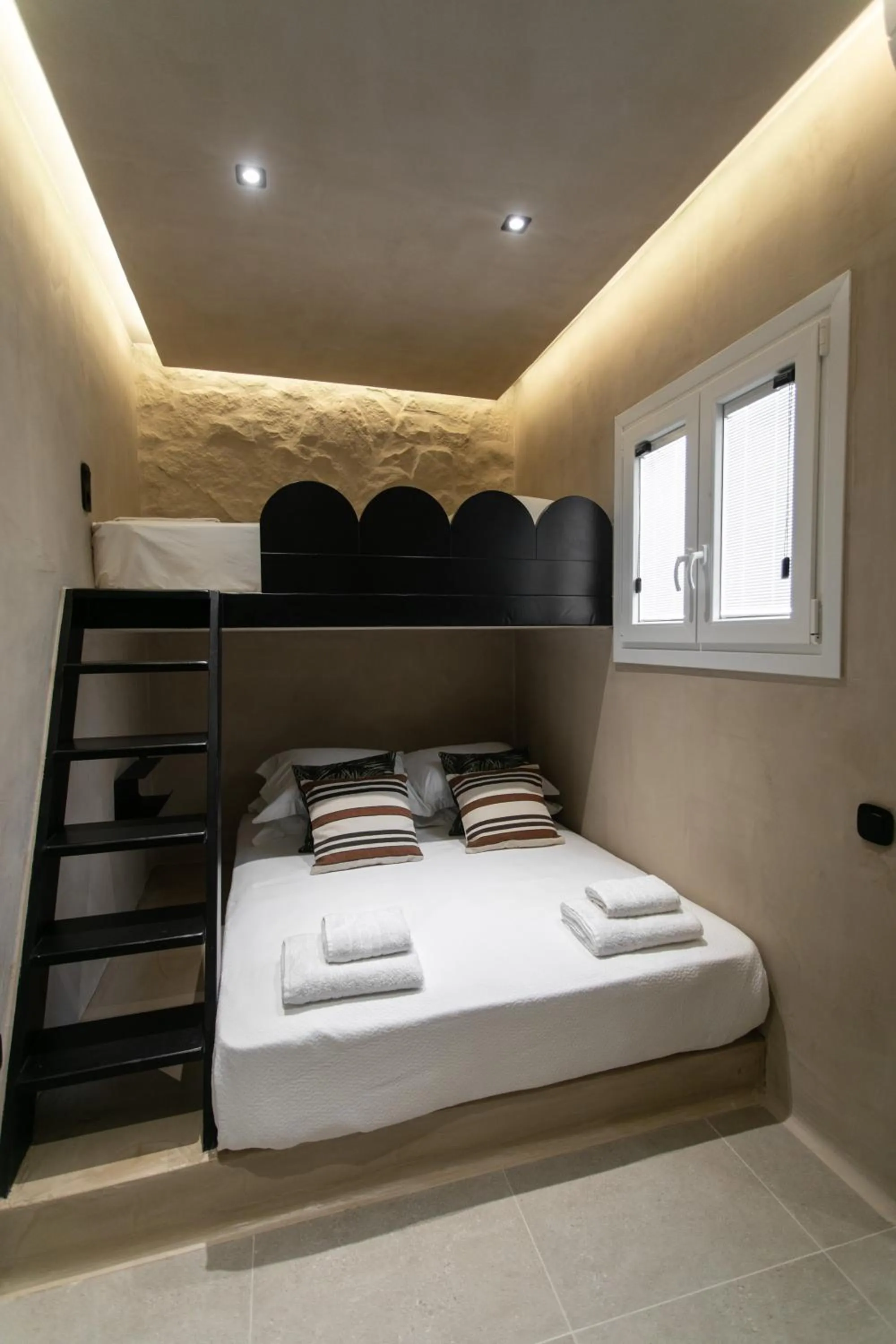 Bedroom, Bed in Eden Beachfront Residences & Suites