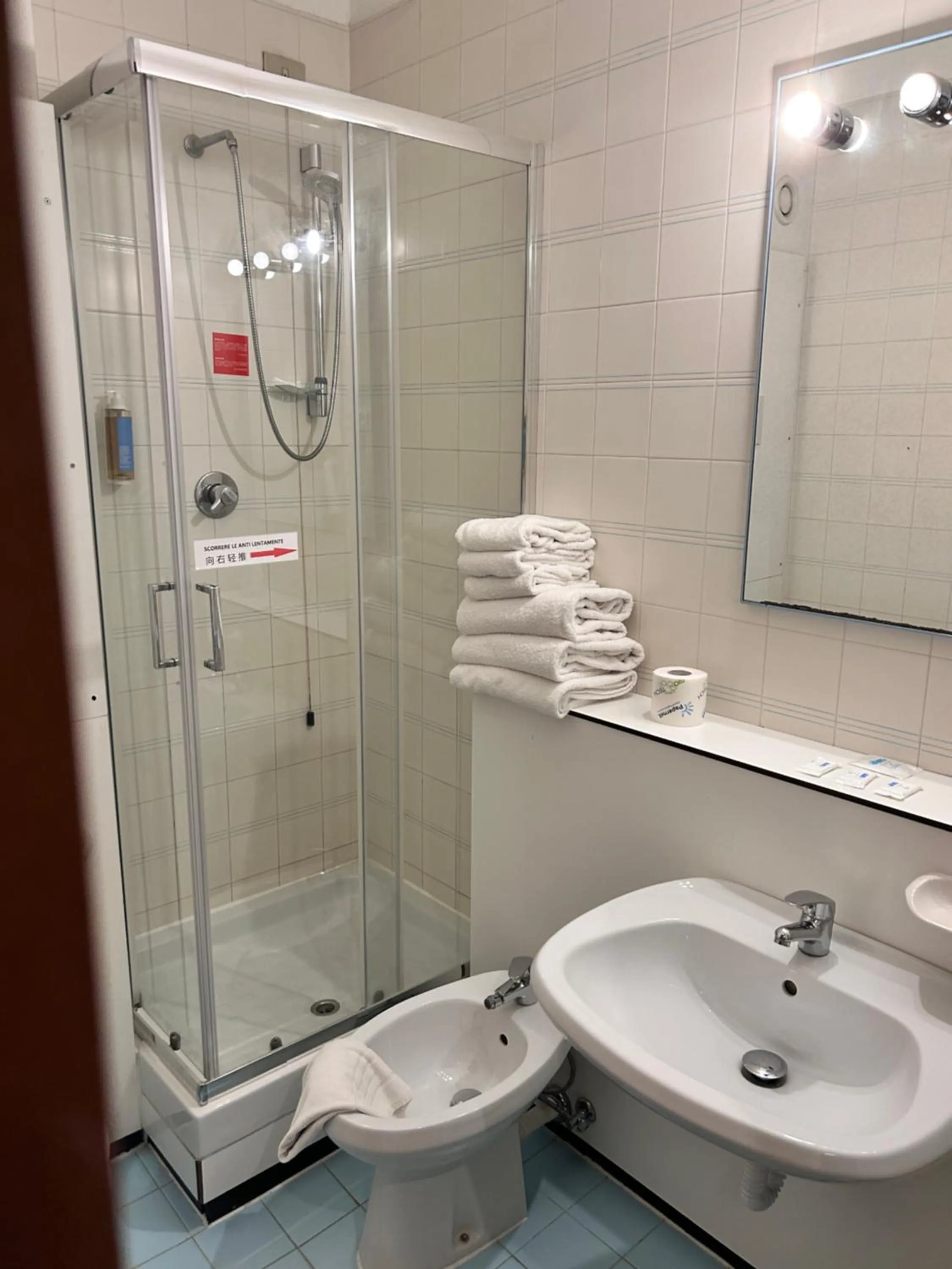 Bathroom in La Fenice Hotel