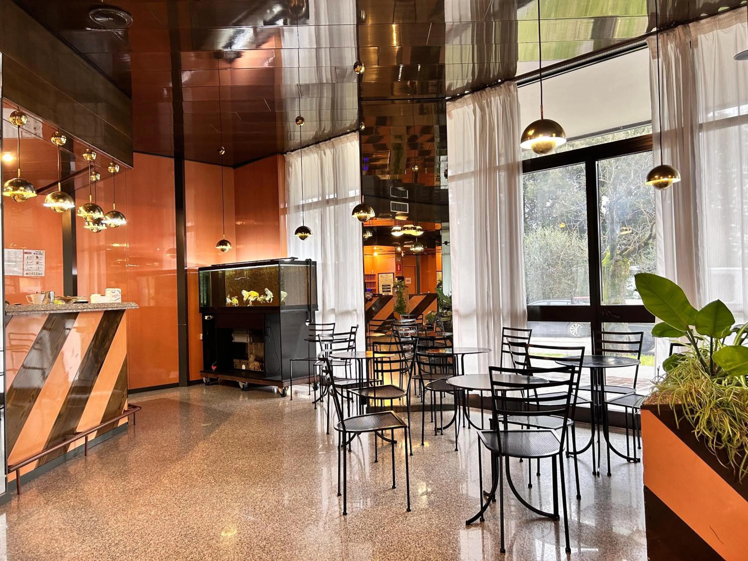 minibar in La Fenice Hotel