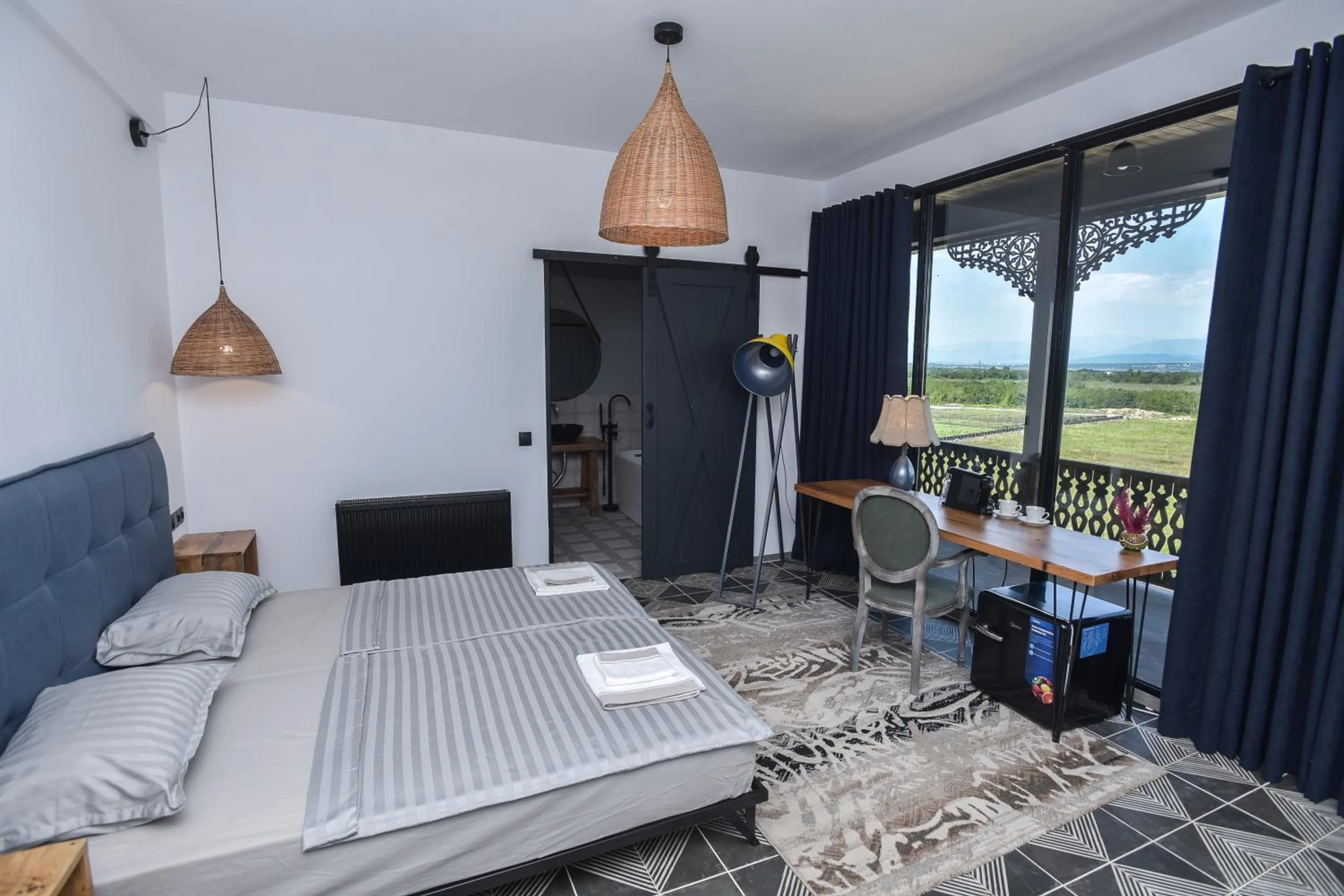 Photo of the whole room, Bed in Chateau Vartsikhe