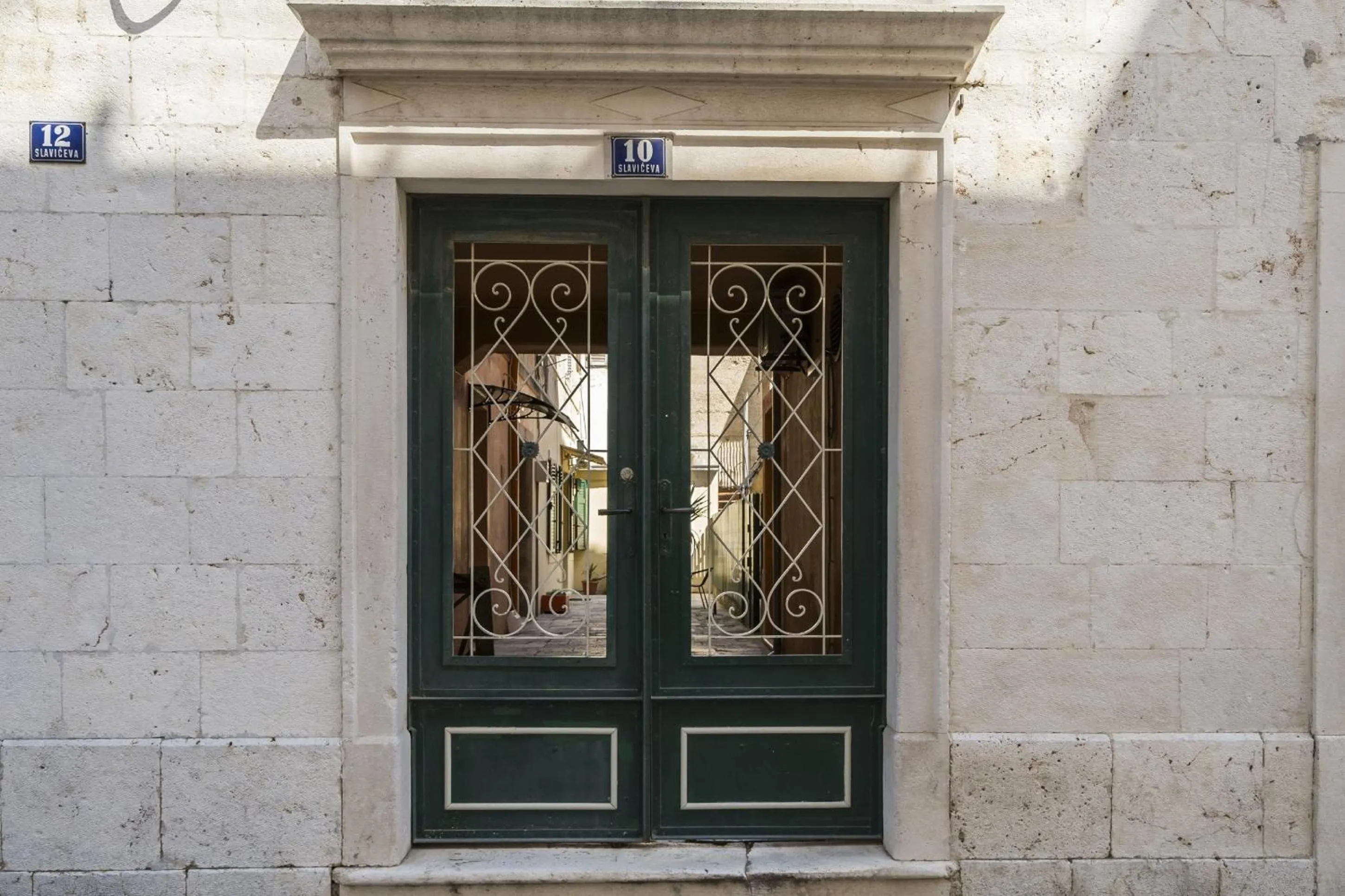 Facade/entrance in Luxury apartment Toni with patio in the heart of Split