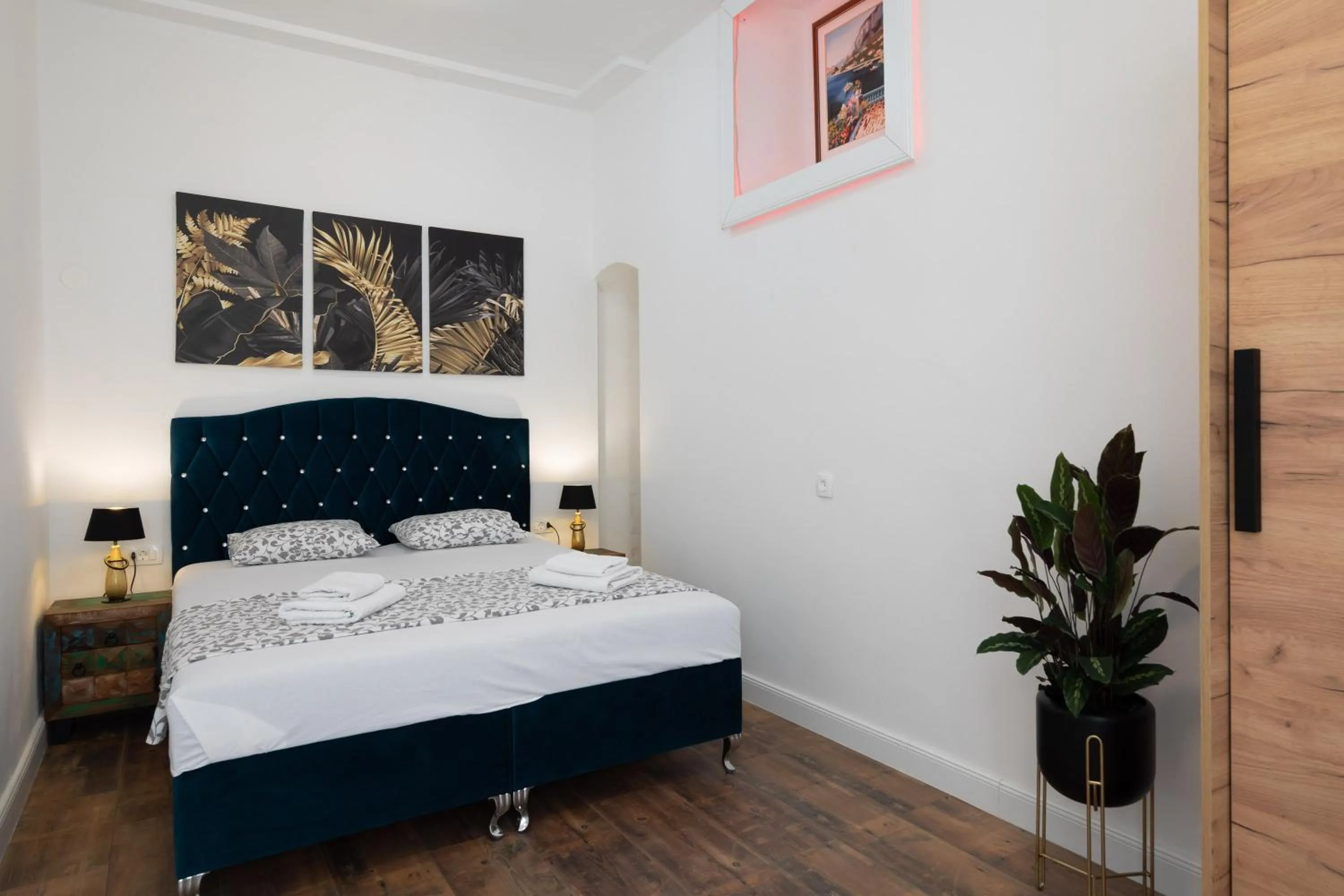 Bed in Luxury apartment Toni with patio in the heart of Split