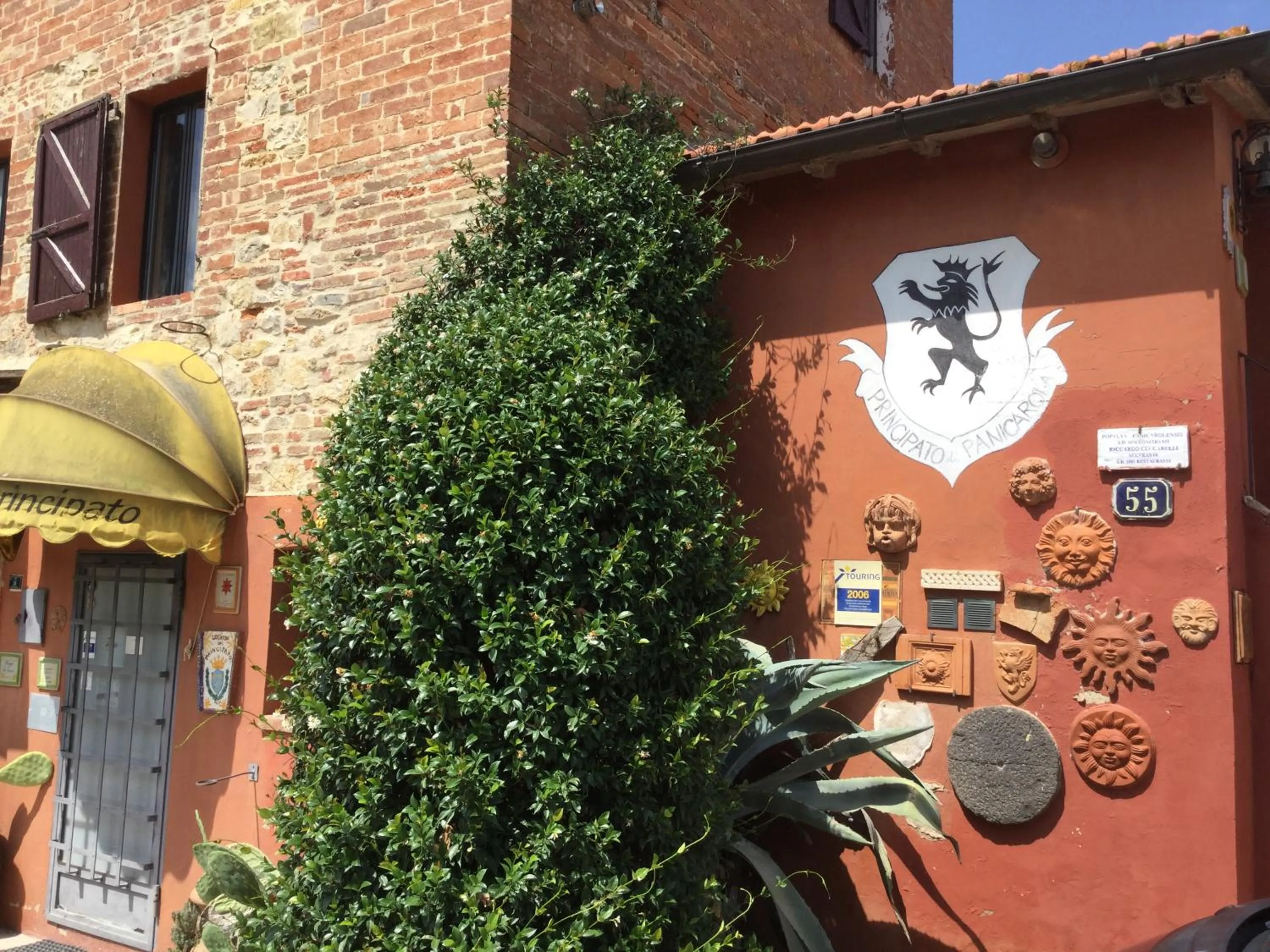 Facade/entrance in Antico Principato