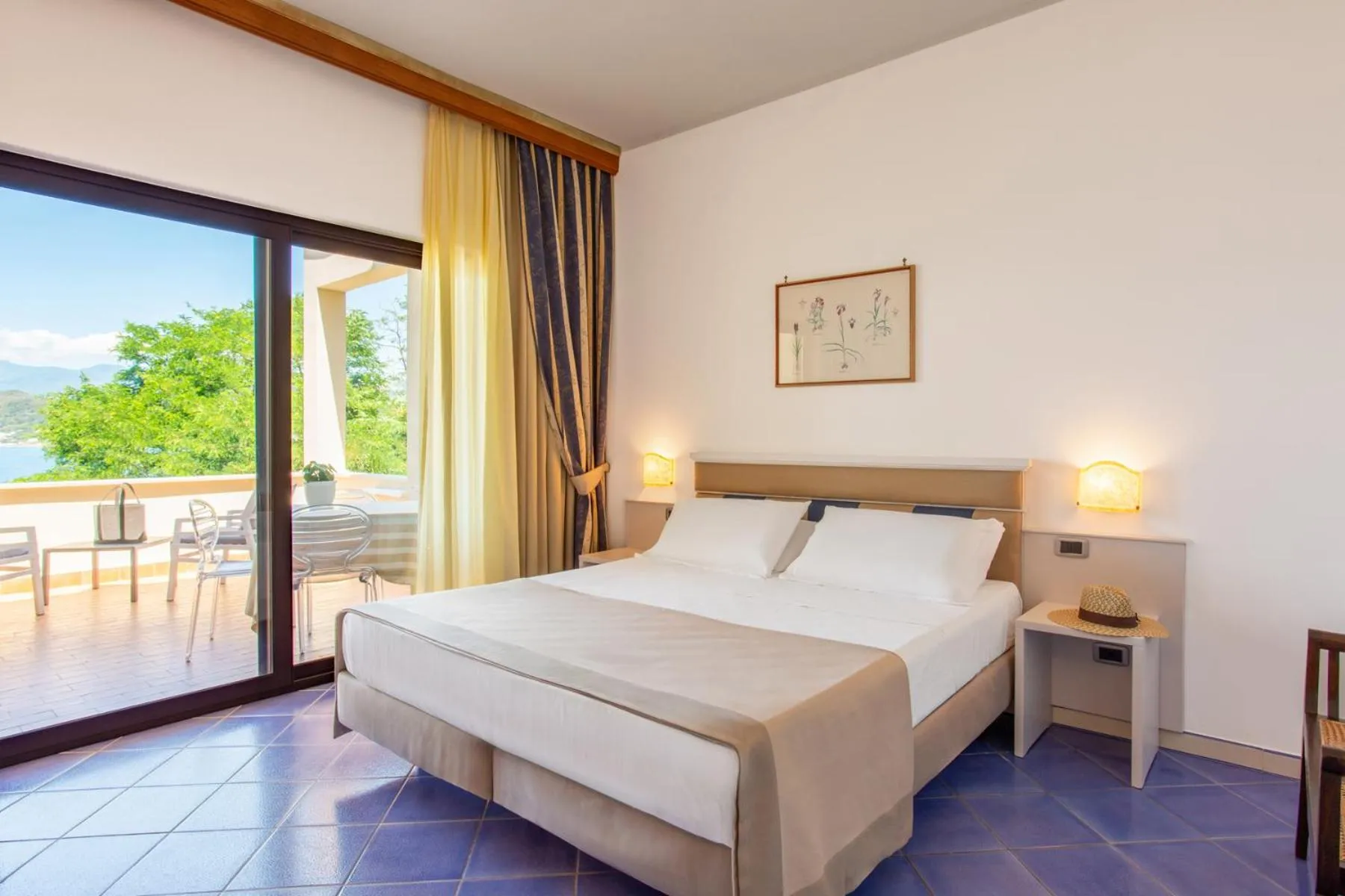 Bed in Hotel La Torre