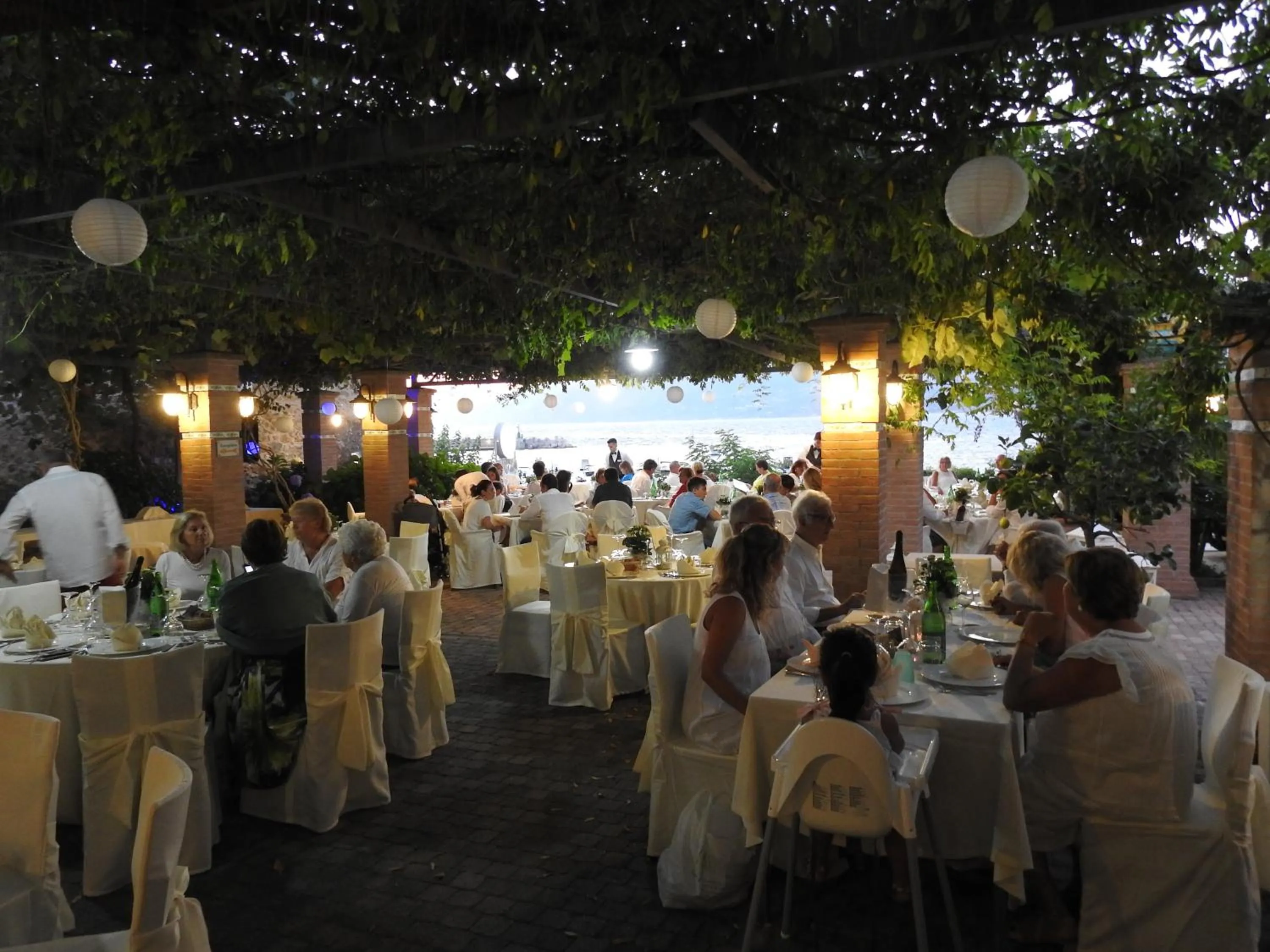 Communal lounge/ TV room in Hotel La Torre