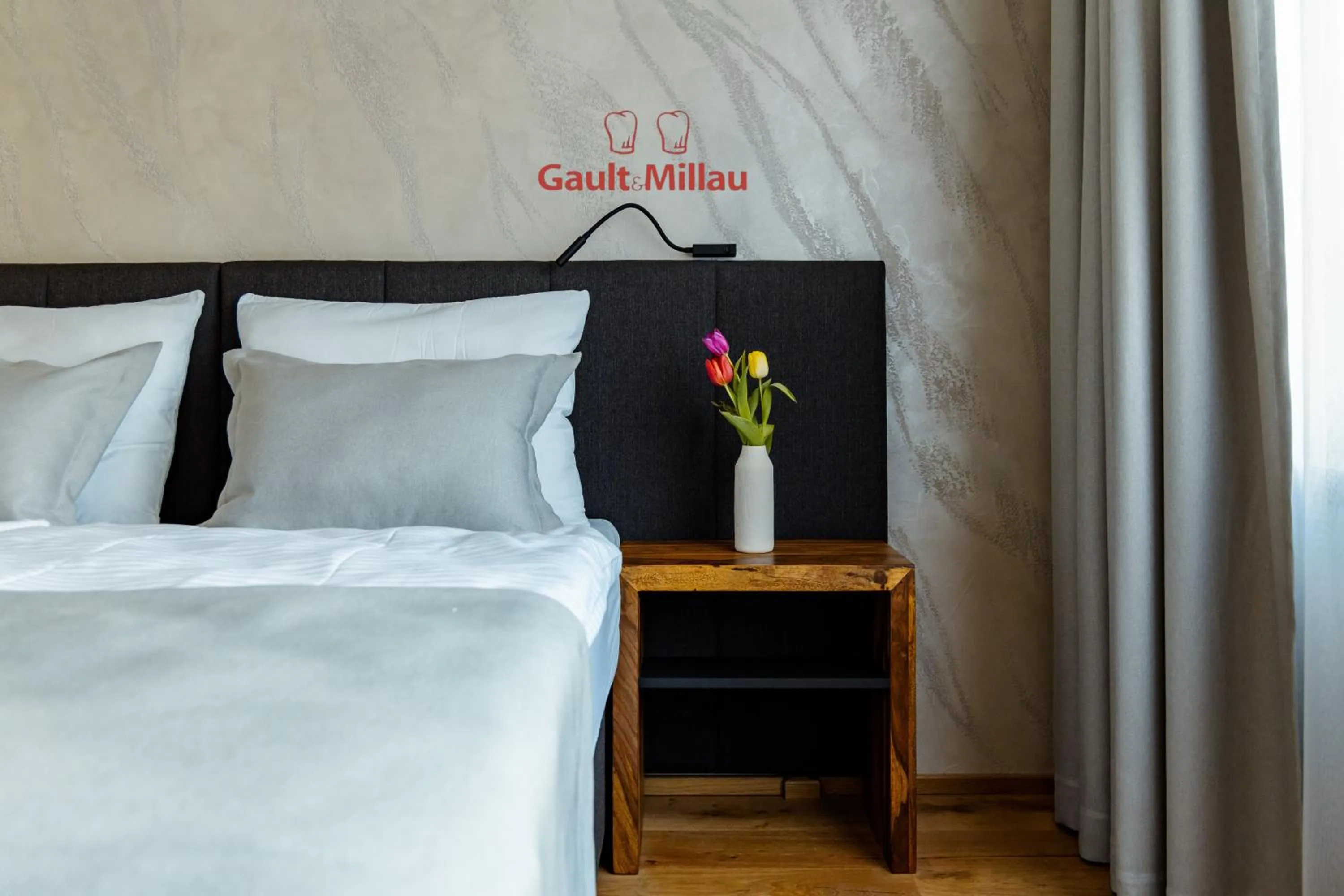 Bed in Vista Resort & Club