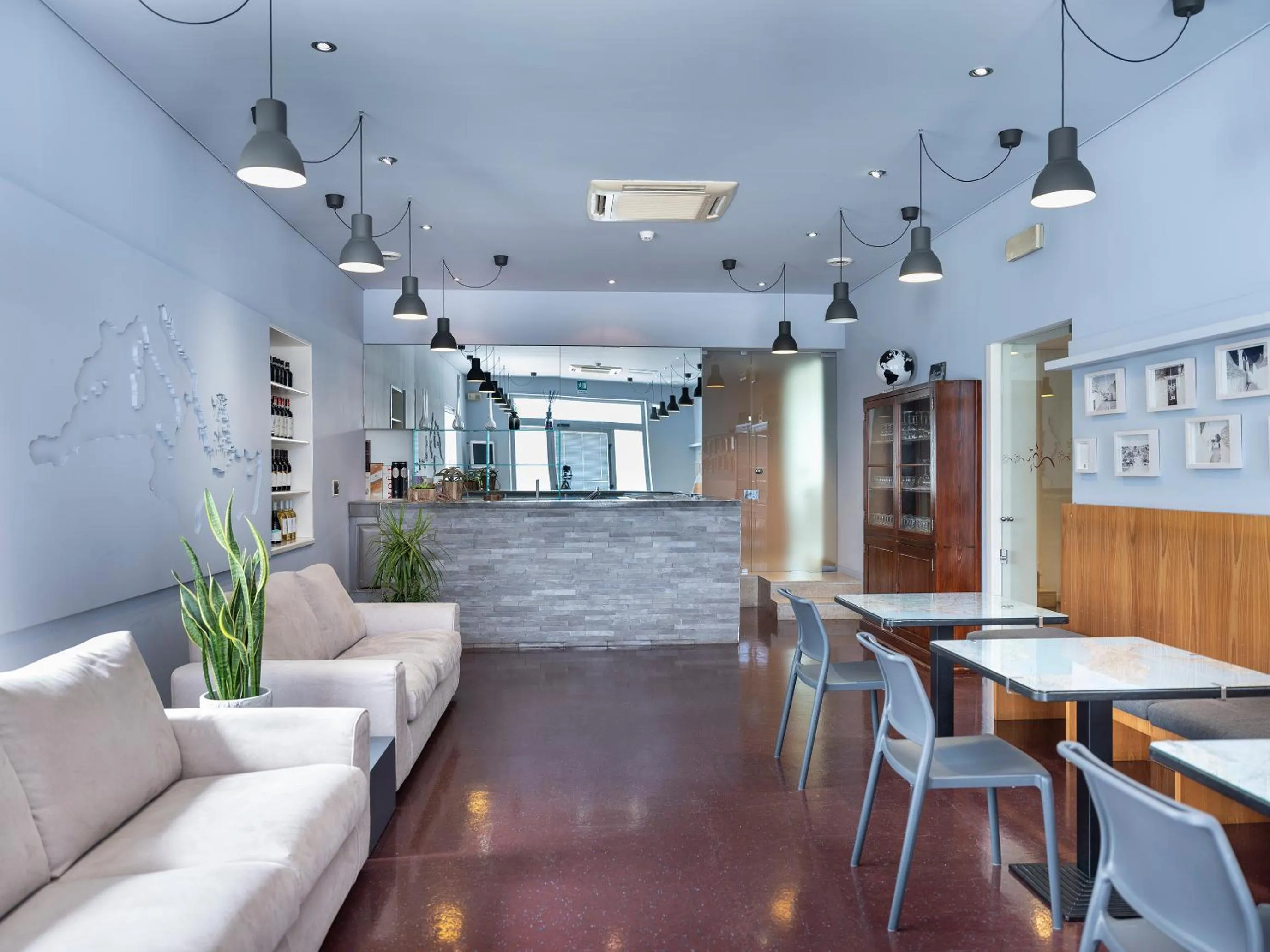 Communal lounge/ TV room in Hotel Colle Del Sole