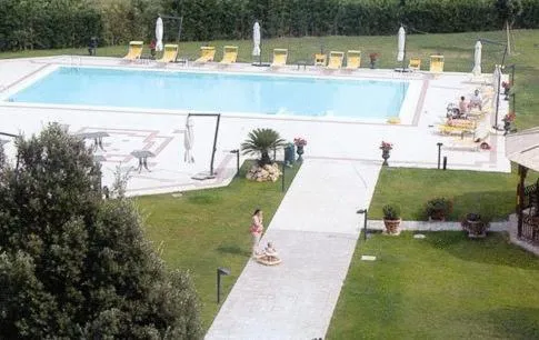 Swimming pool in Park Hotel Ripaverde