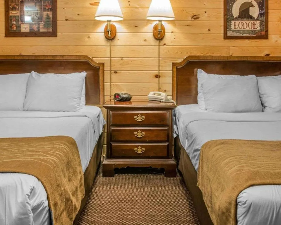 Bed in Mackinac Lodge