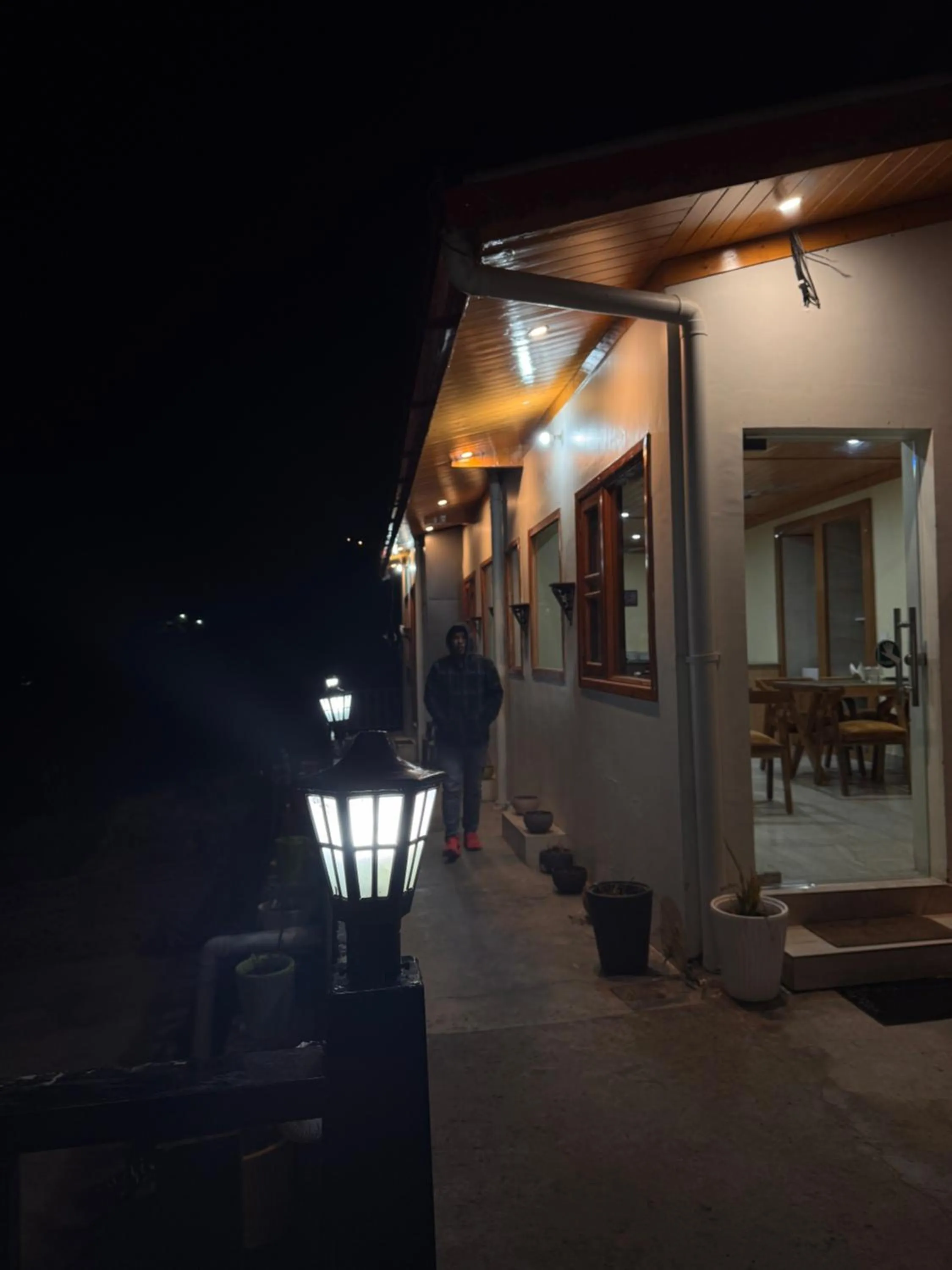 Night in The Vintage Hill Village - Himalayan Boutique Resort