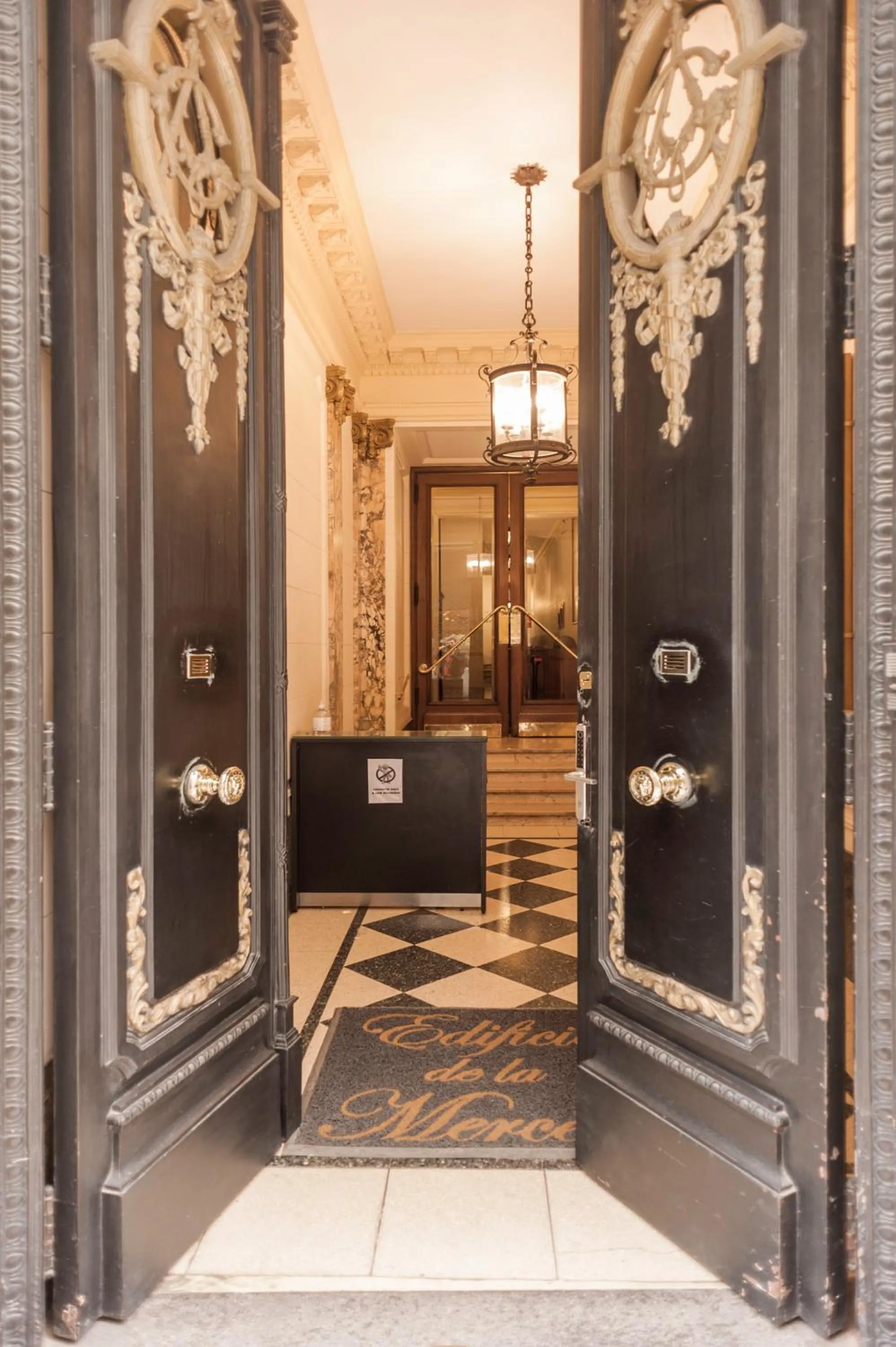 Facade/entrance in Sarmiento Flats