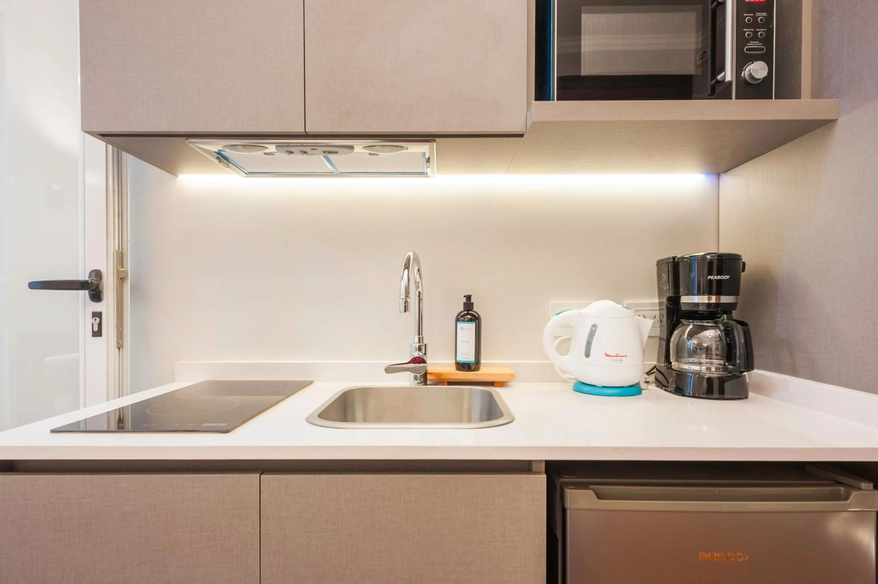 Coffee/tea facilities in Sarmiento Flats