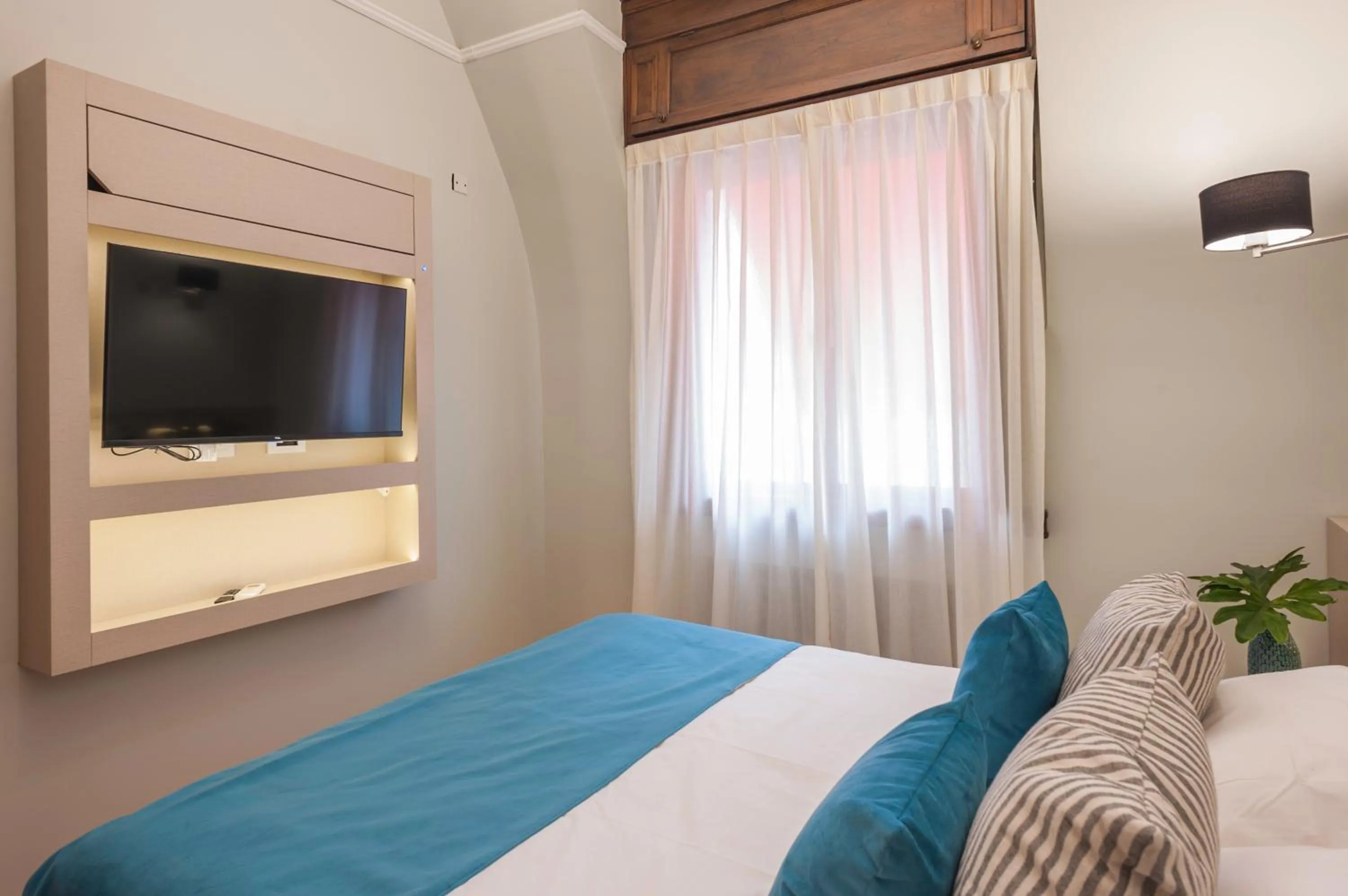 Bed in Sarmiento Flats