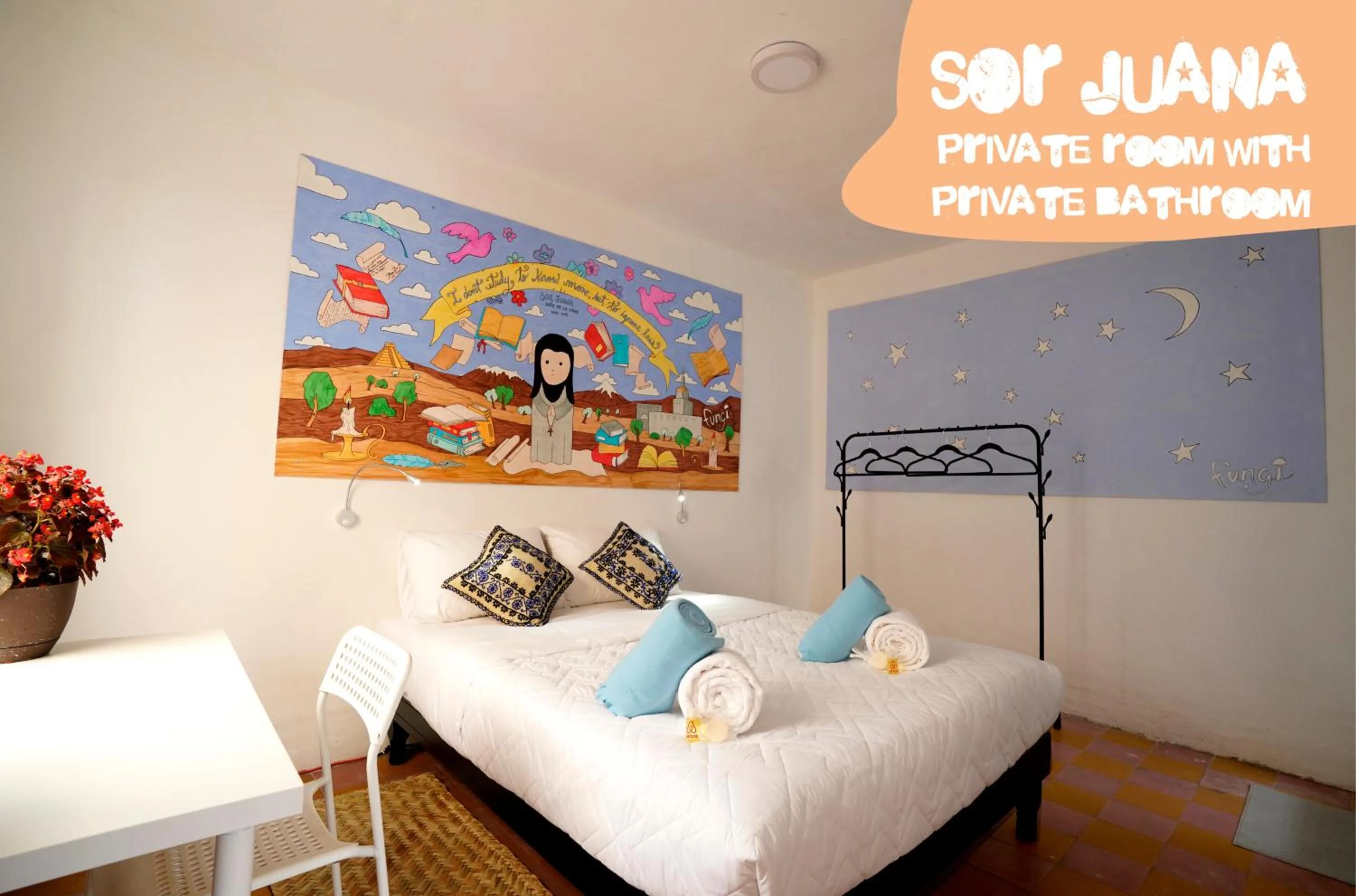 Photo of the whole room, Bed in Hostal Fungi Casa Rosa