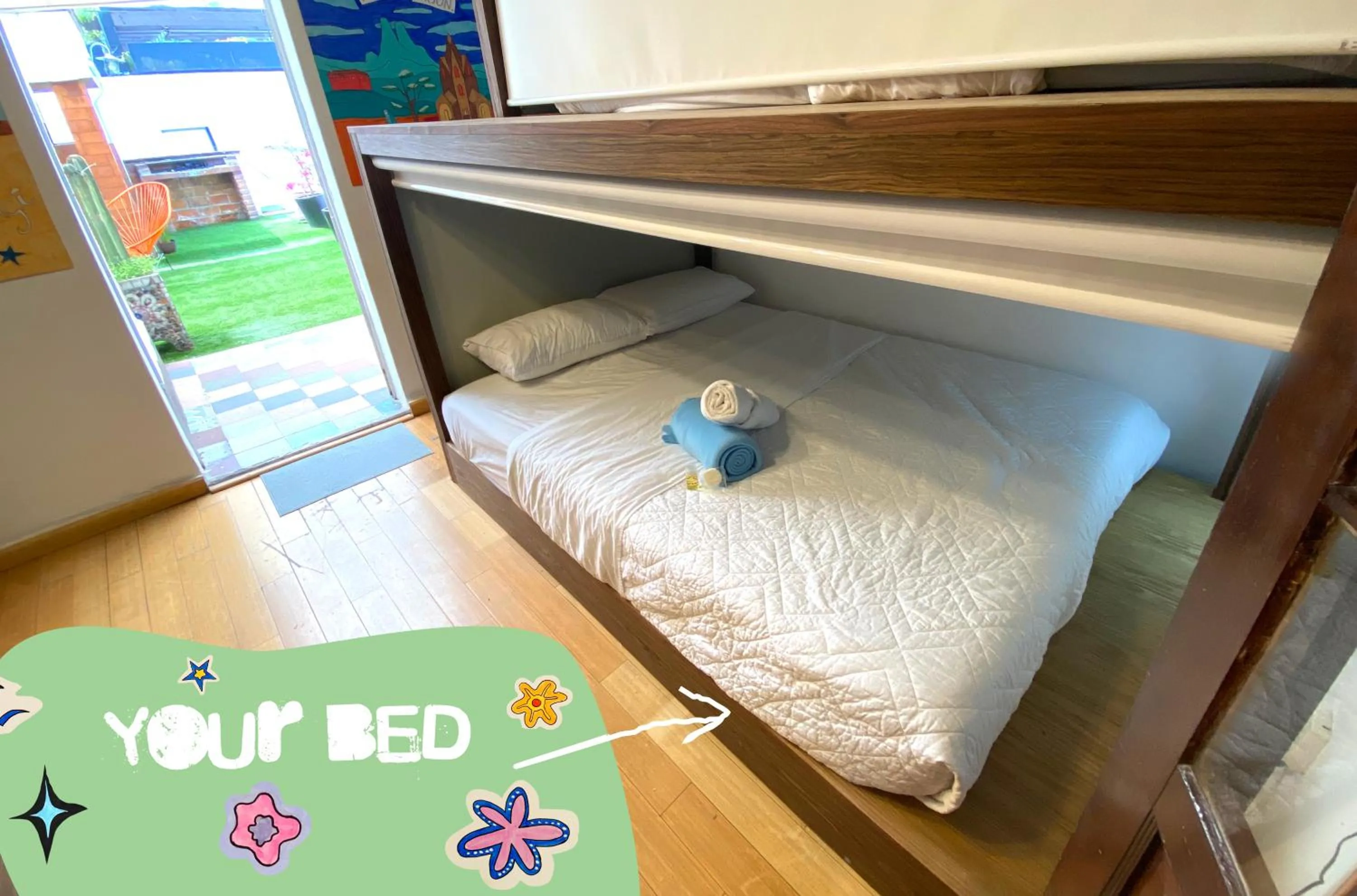 Bed in Hostal Fungi Casa Rosa