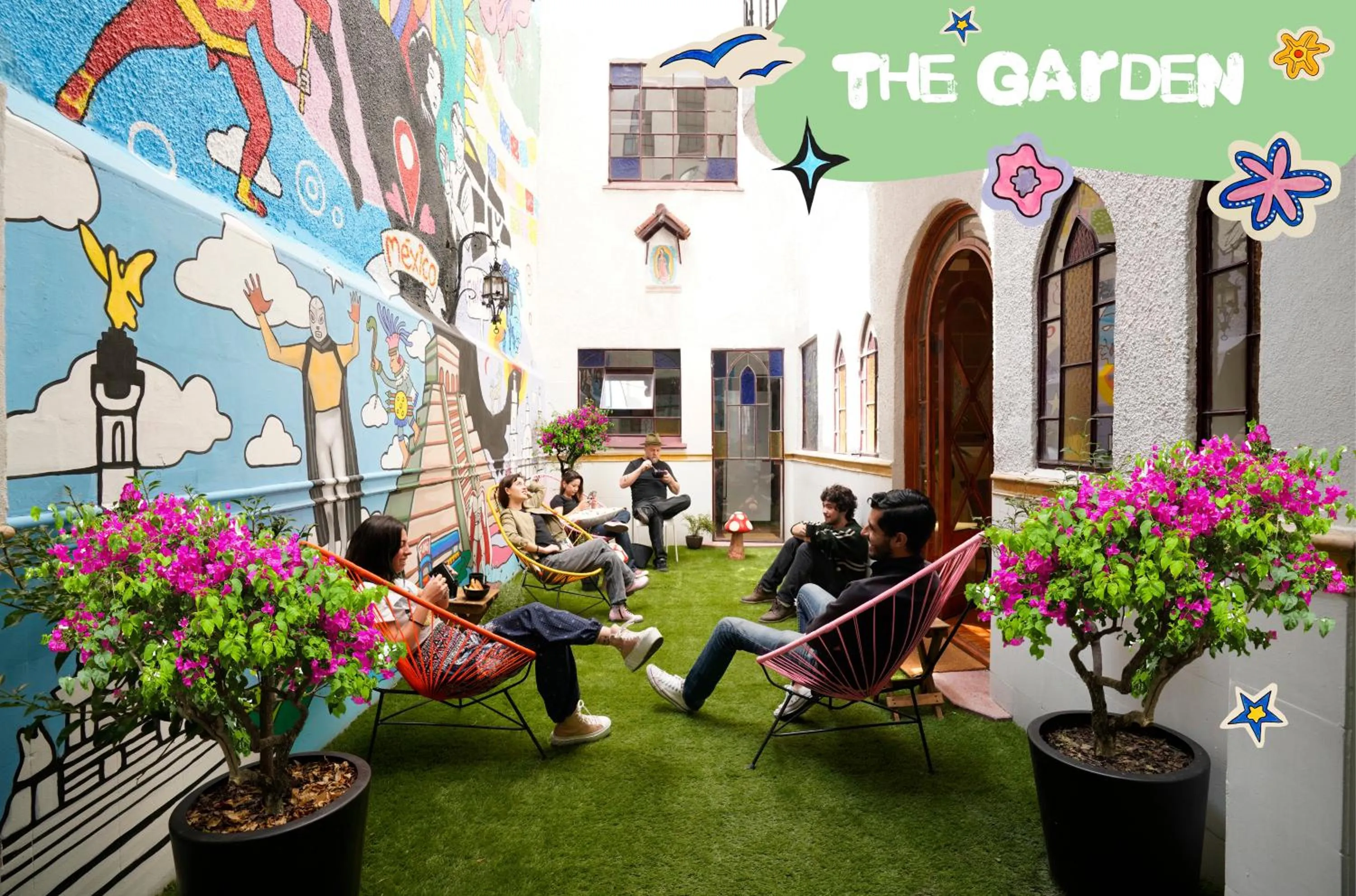 Patio in Hostal Fungi Casa Rosa