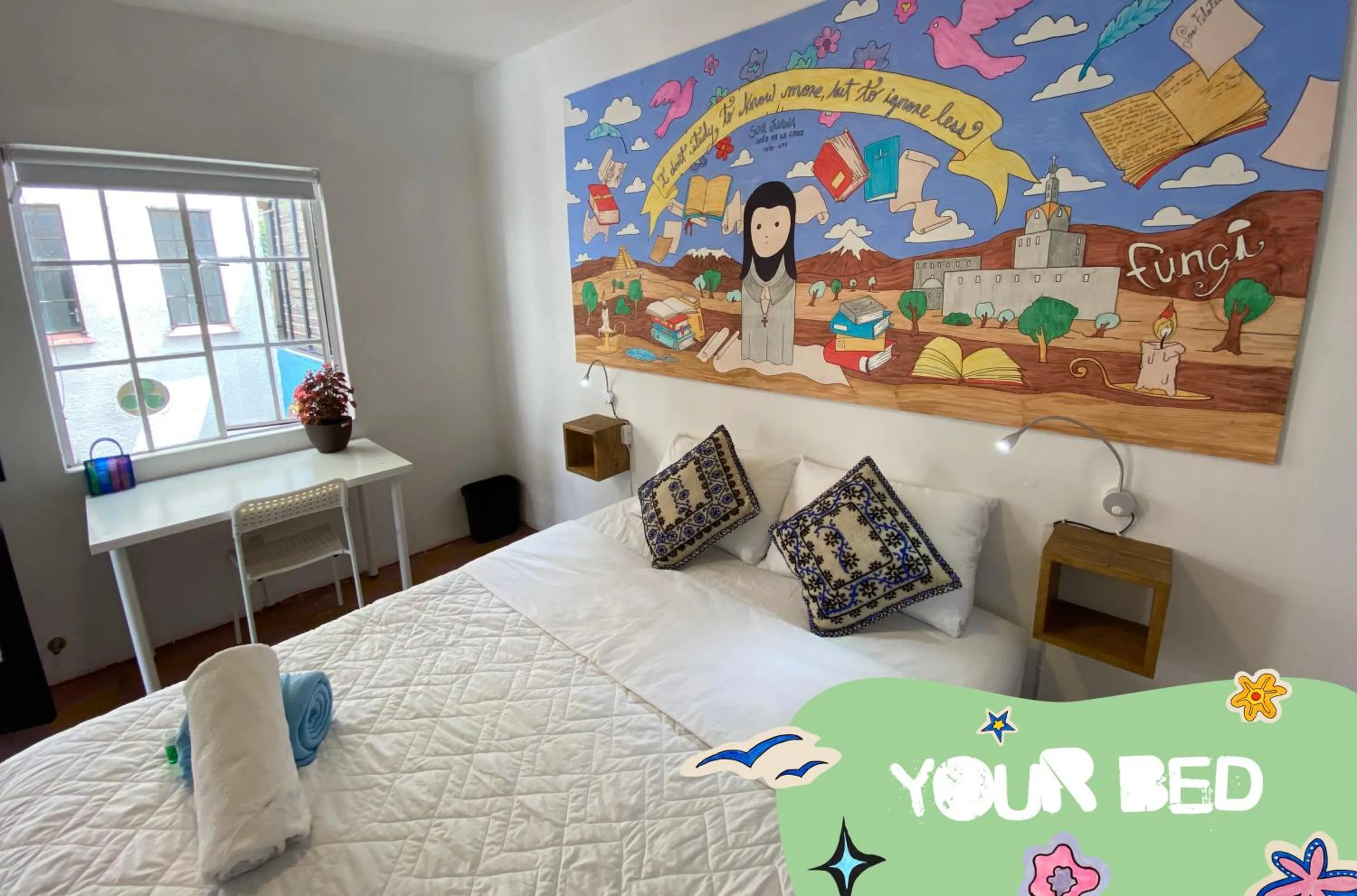 Photo of the whole room, Bed in Hostal Fungi Casa Rosa