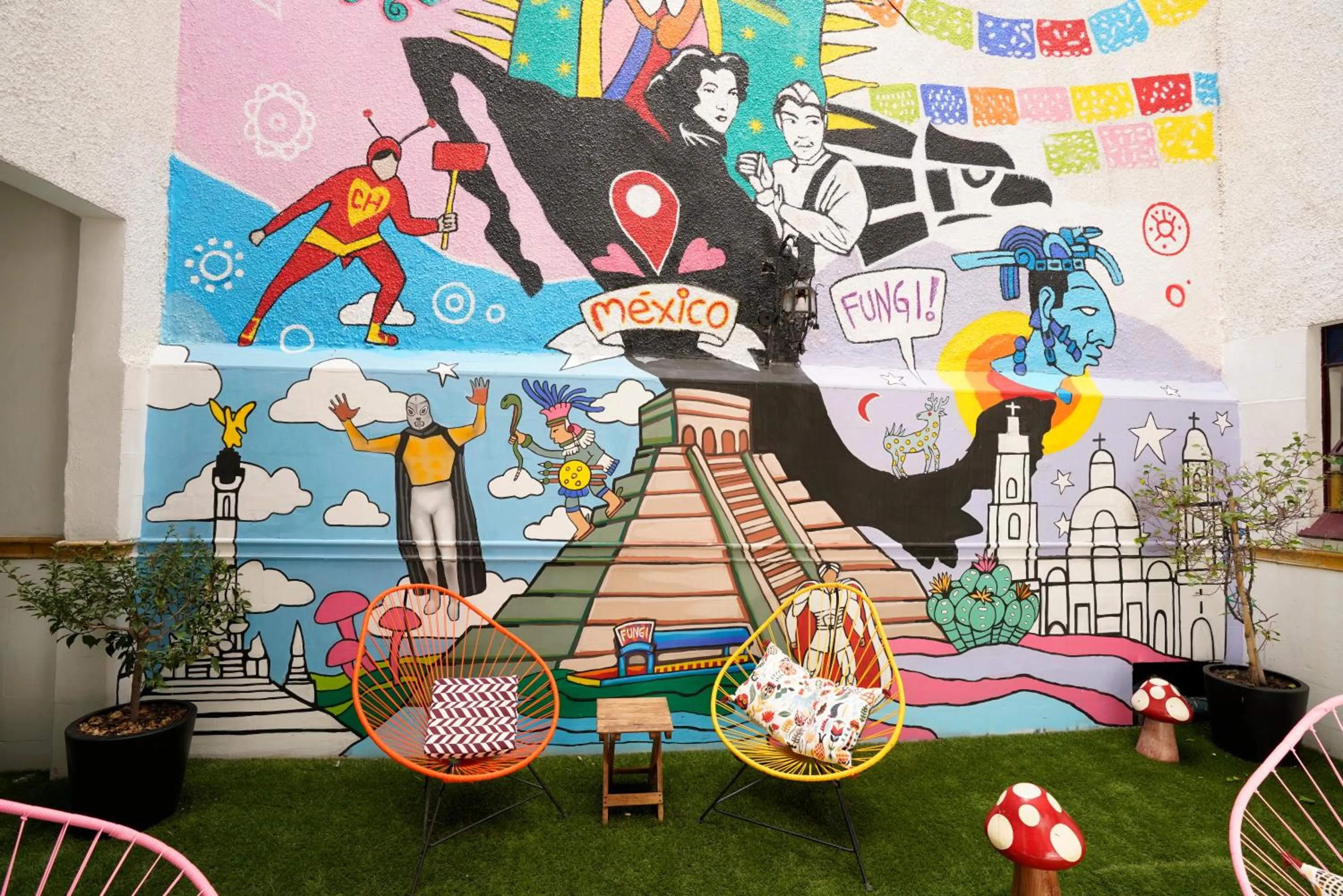 Patio in Hostal Fungi Casa Rosa