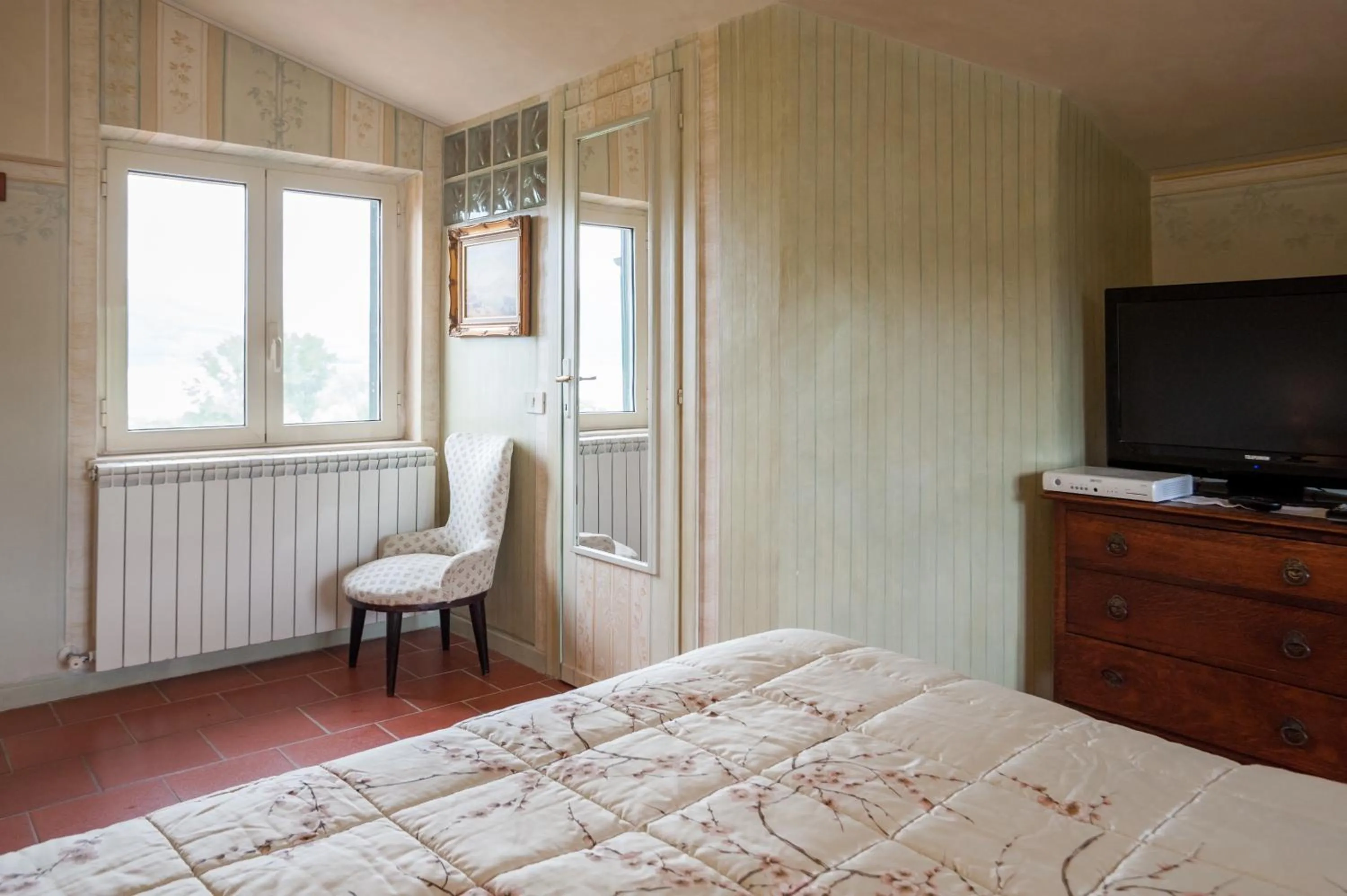 Bedroom, Bed in La Finestra sul Lago
