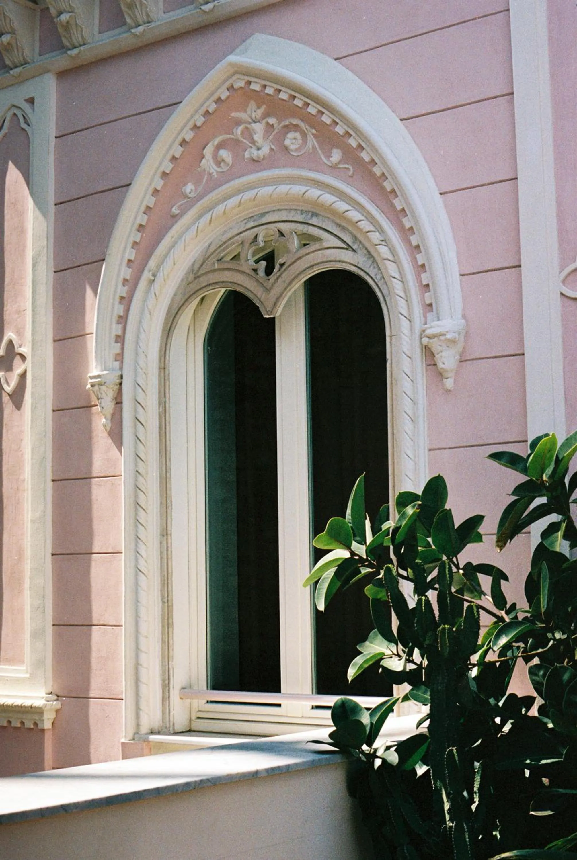 Property building in Il Capri Hotel