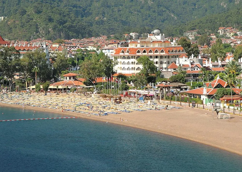 Fortuna Beach Hotel