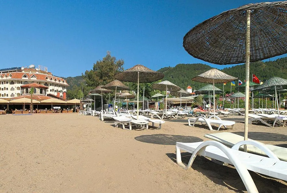 Fortuna Beach Hotel