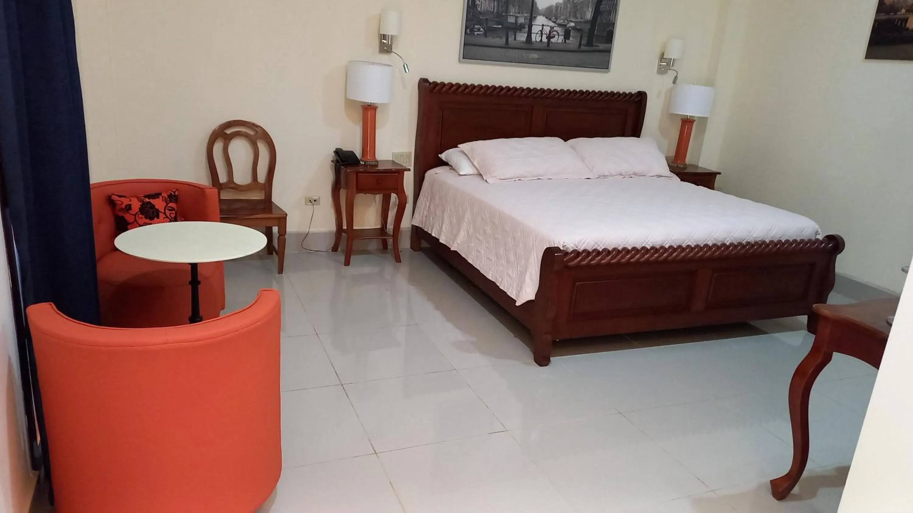 Bedroom, Bed in GRAN HOTEL VICTORIA