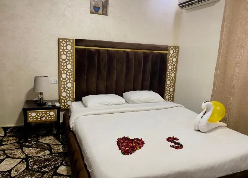 Bed in Golden Pyramids Inn