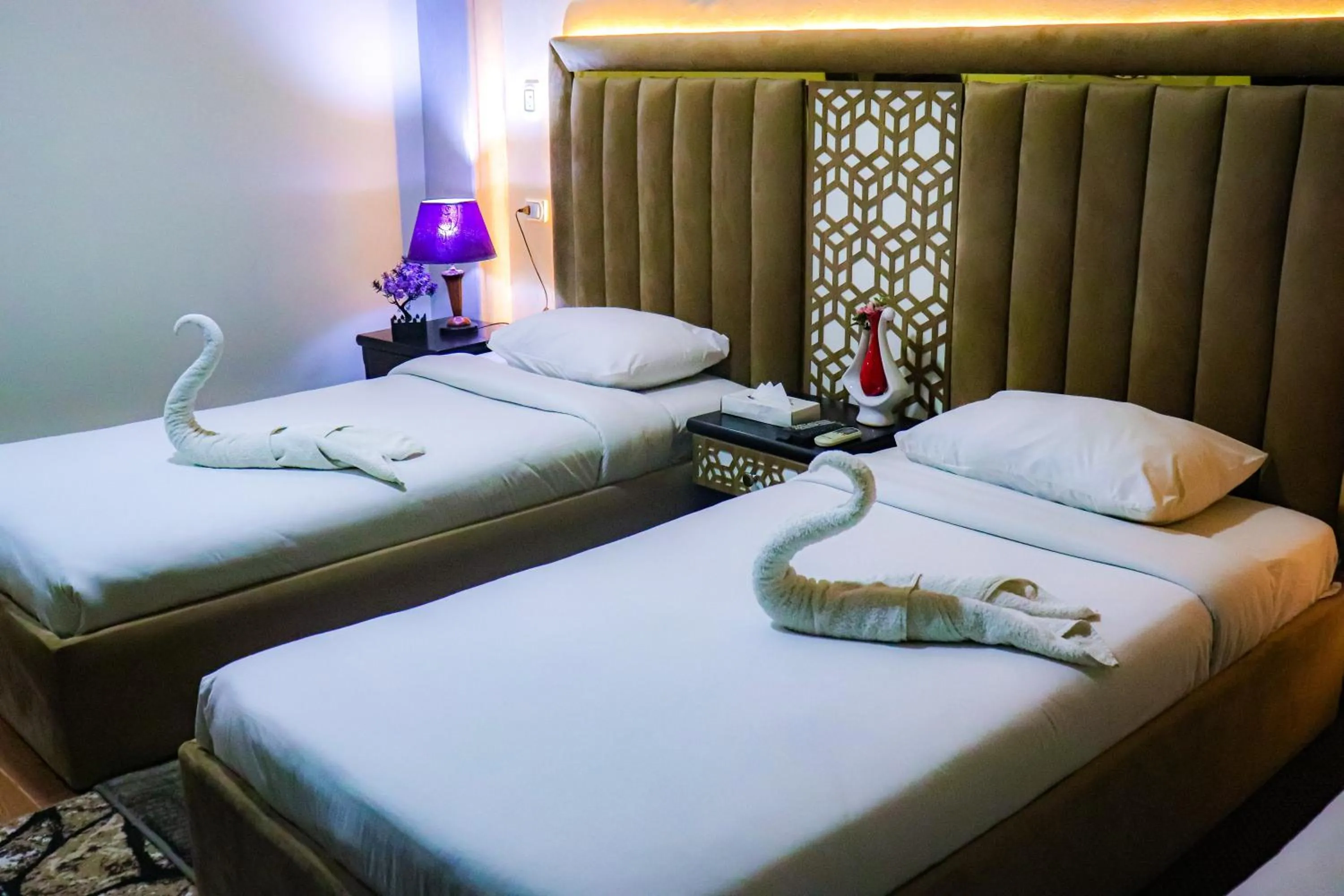 Bed in Golden Pyramids Inn