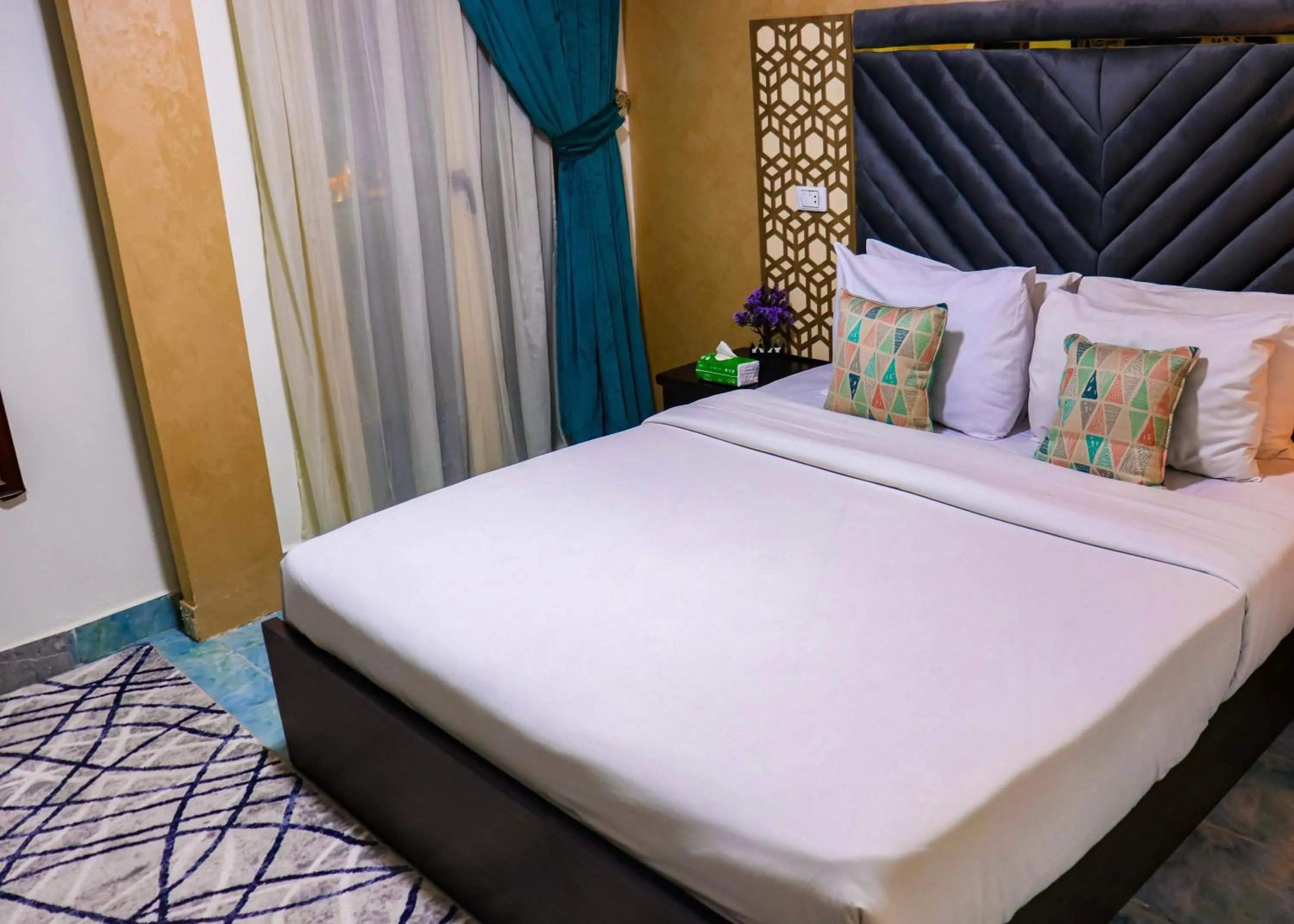 Bed in Golden Pyramids Inn