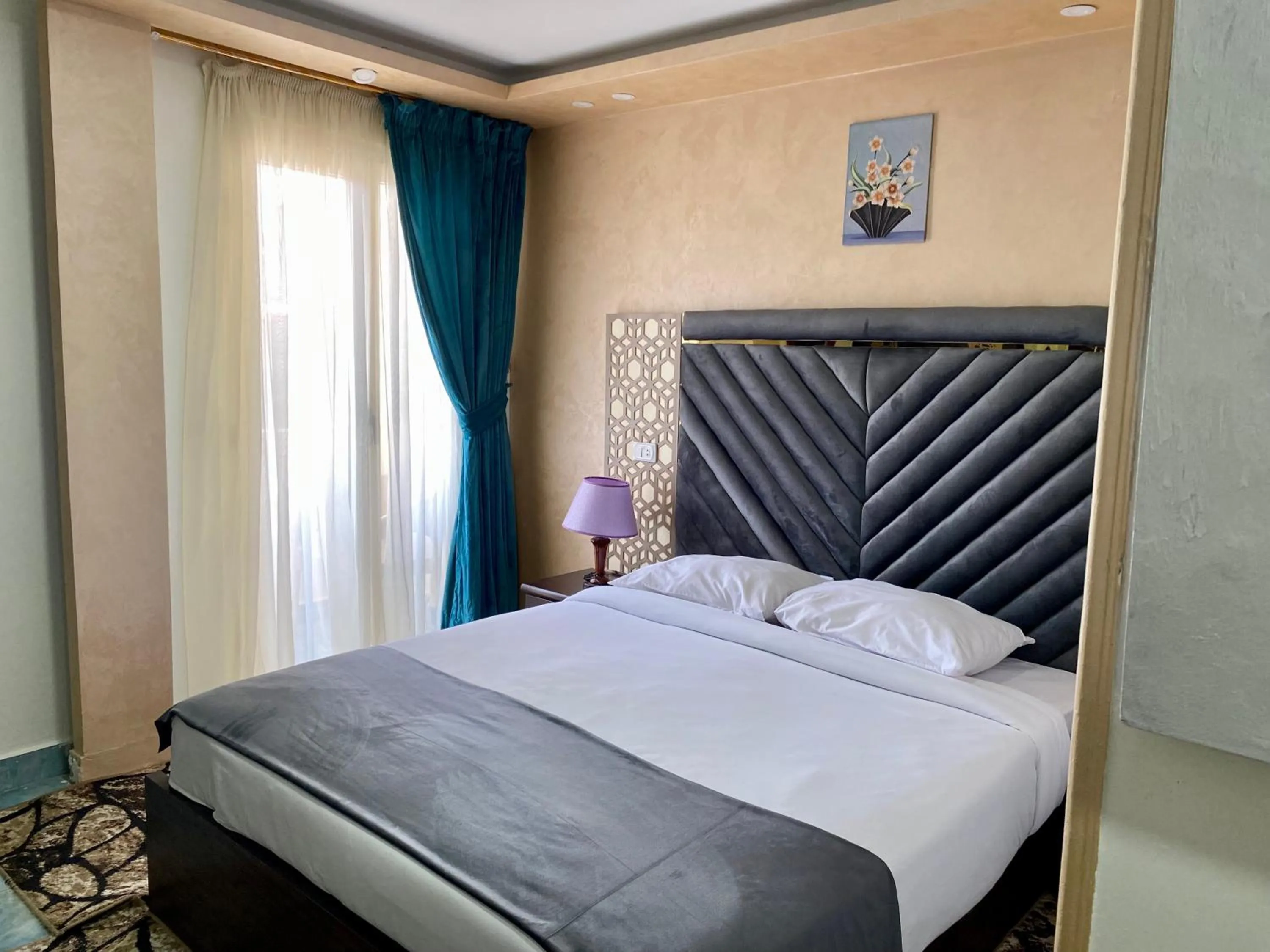 Bed in Golden Pyramids Inn