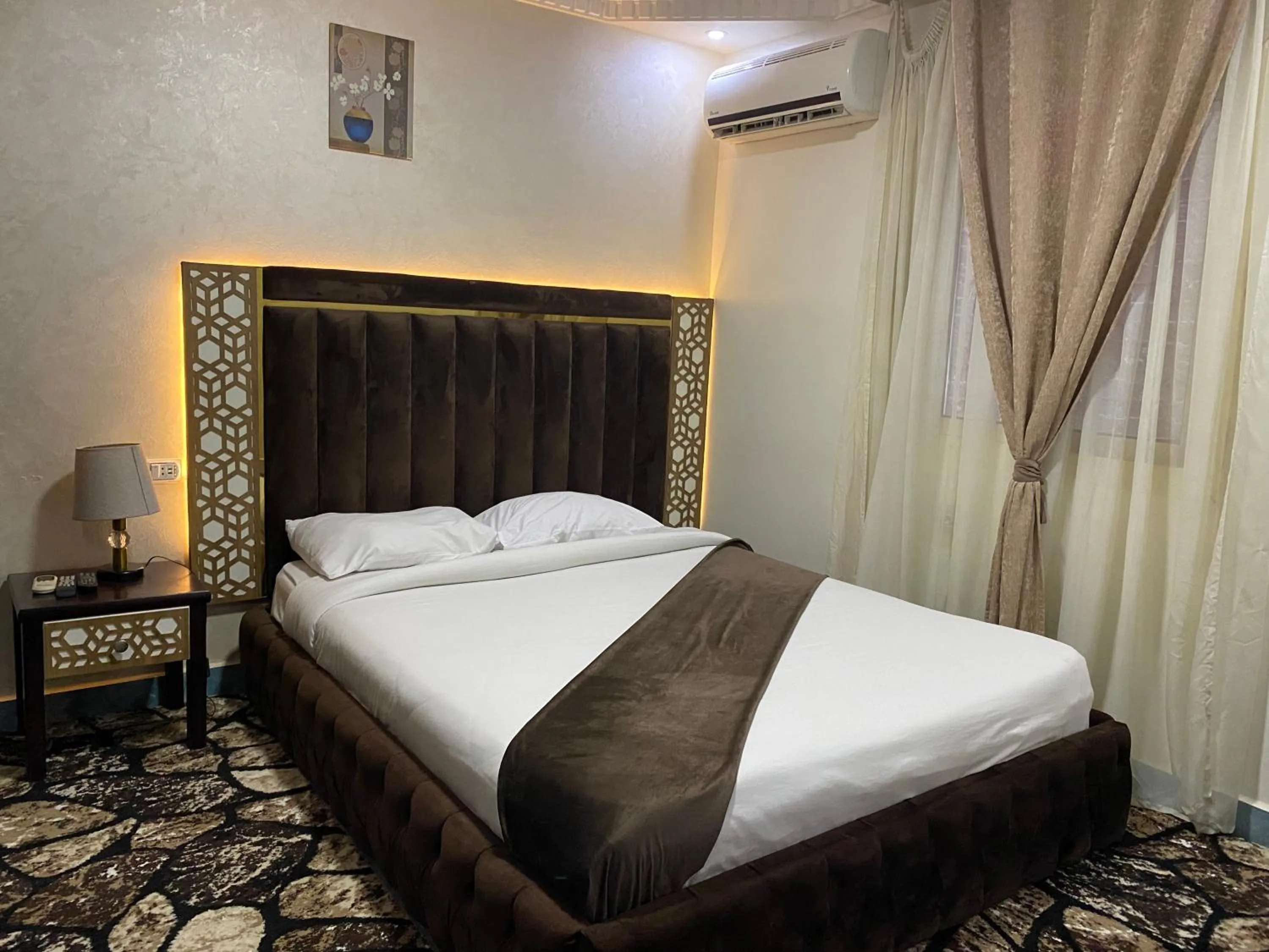 Bed in Golden Pyramids Inn